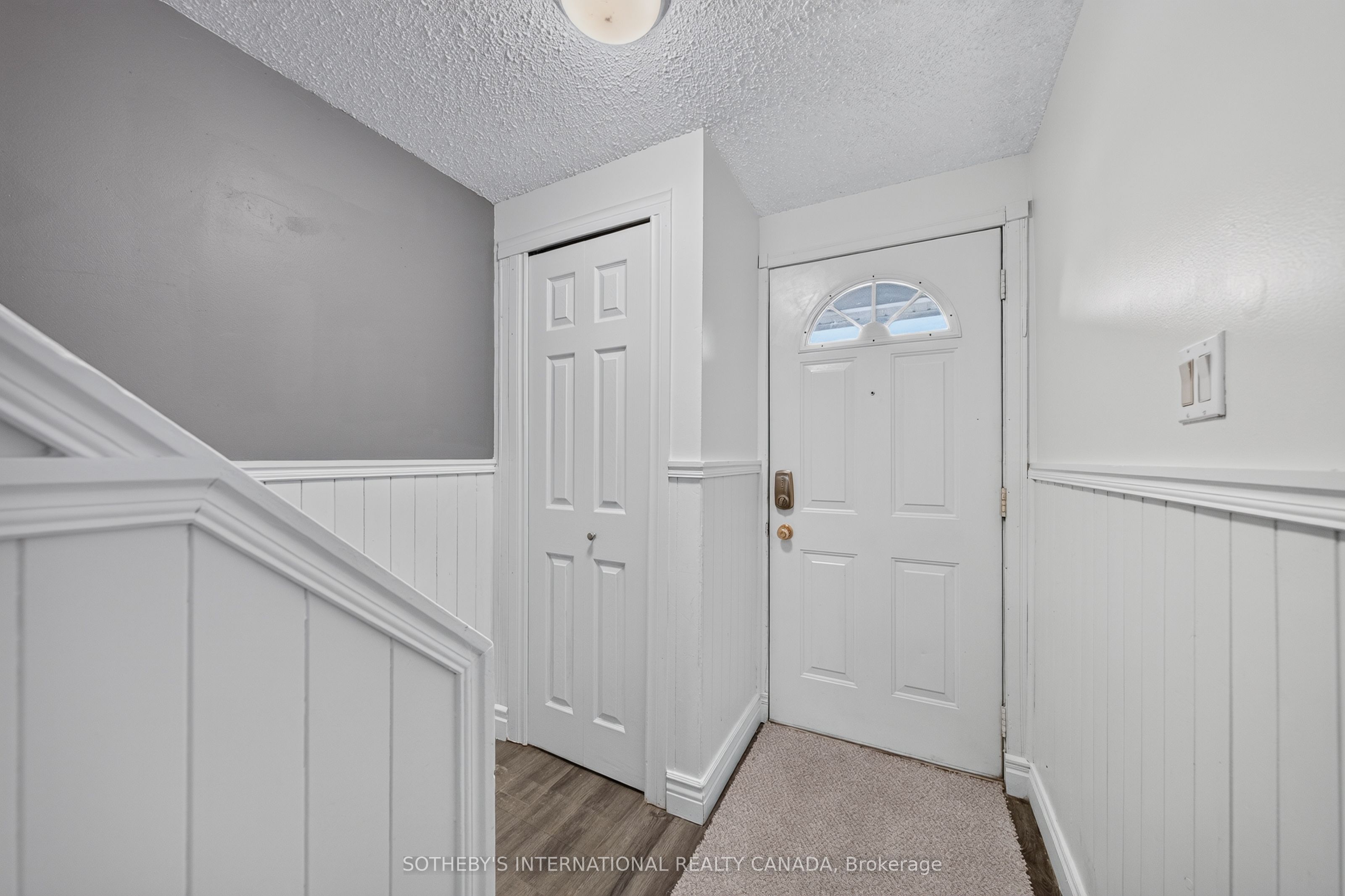 164 Henry Street D Property Photo 7