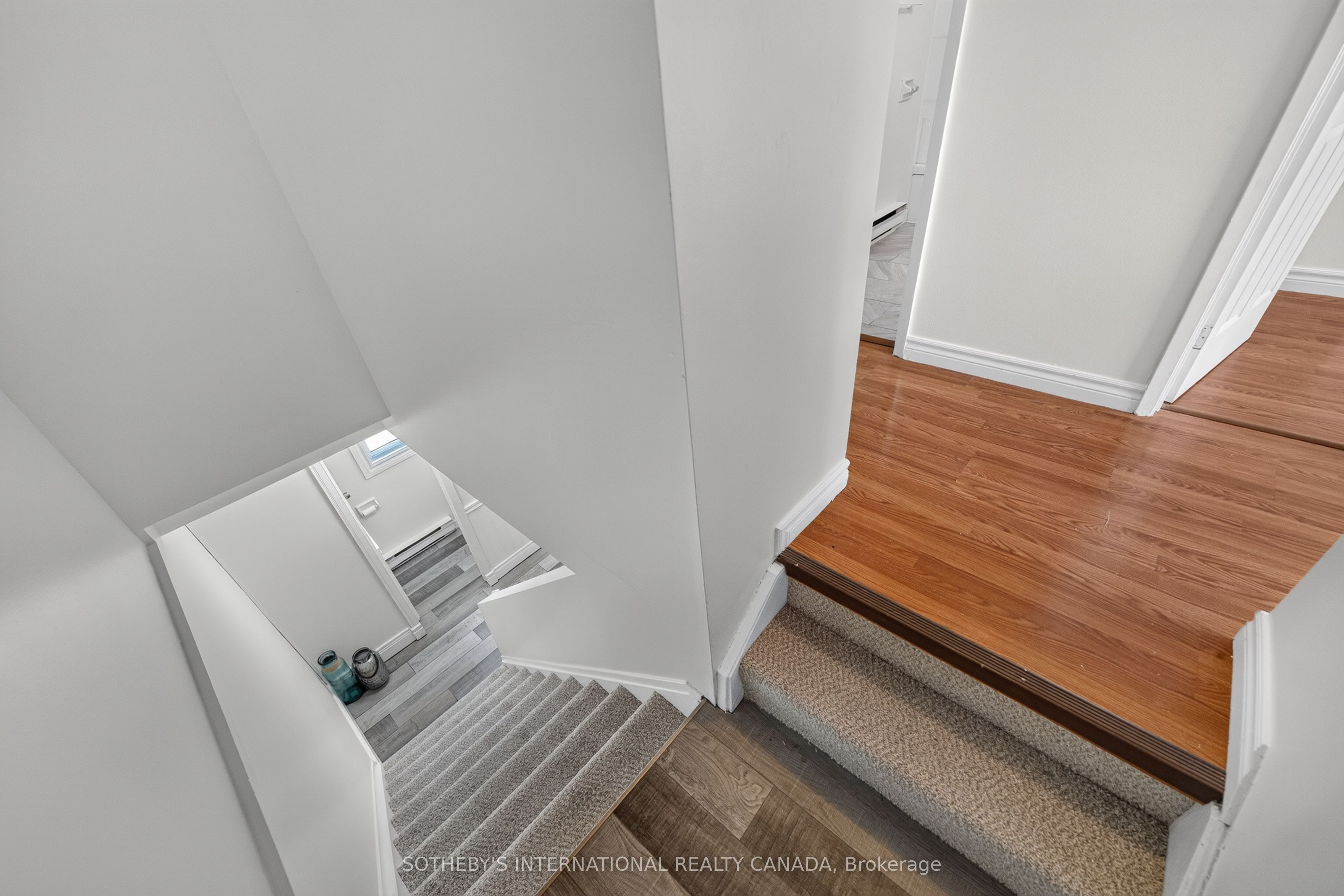 164 Henry Street D Property Photo 23