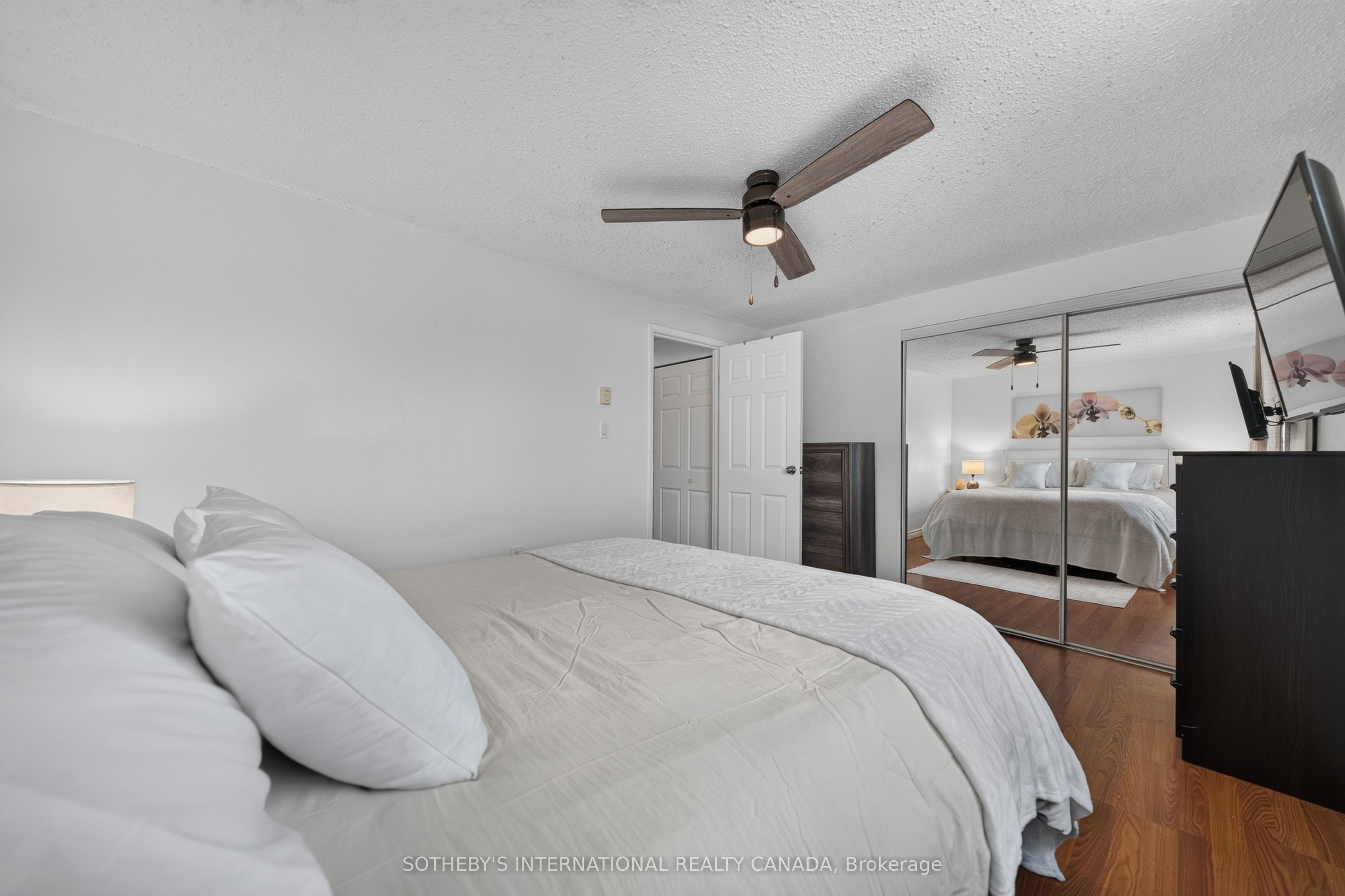 164 Henry Street D Property Photo 26