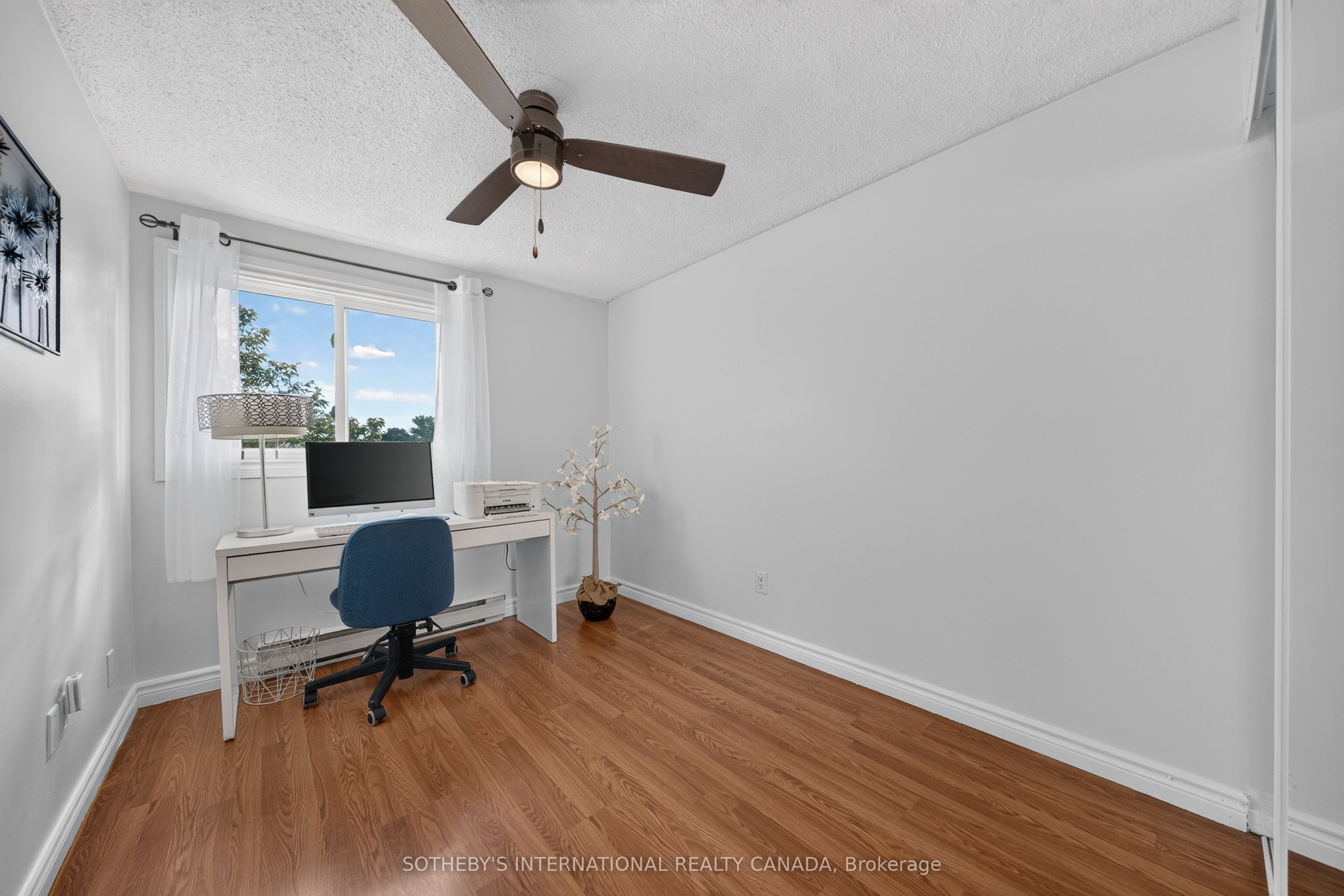 164 Henry Street D Property Photo 27