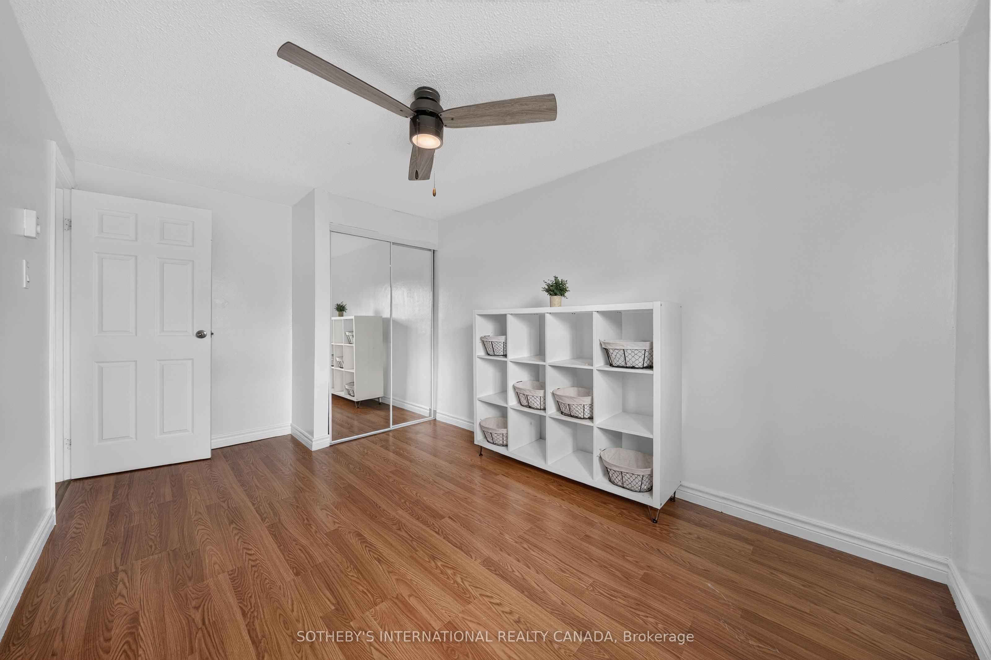 164 Henry Street D Property Photo 31