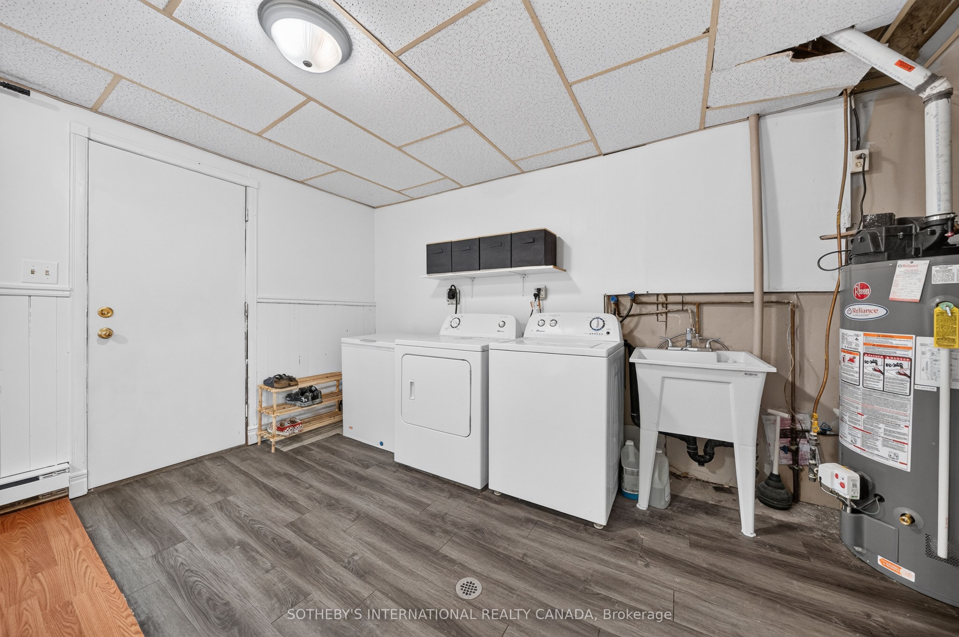 164 Henry Street D Property Photo 36