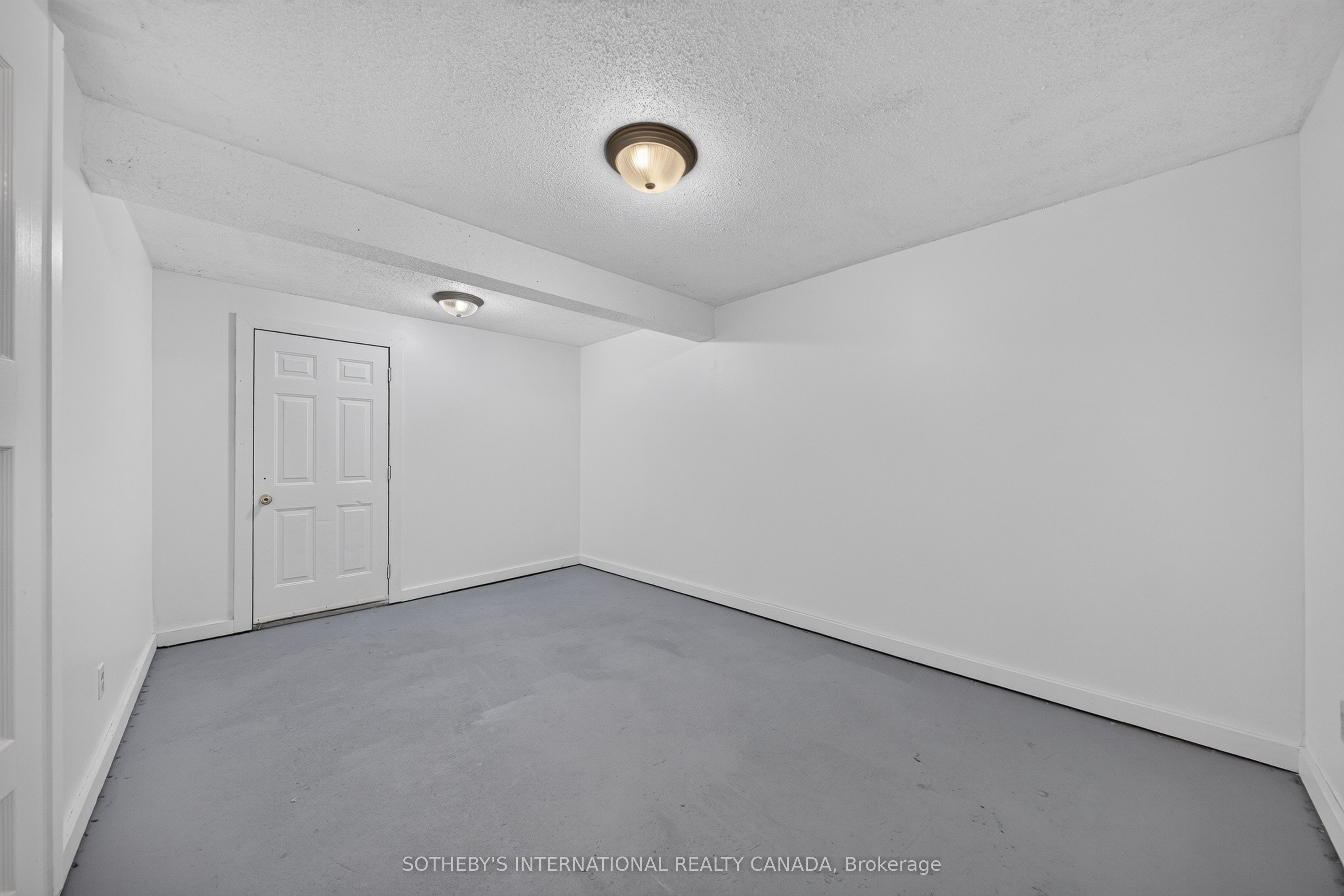 164 Henry Street D Property Photo 37
