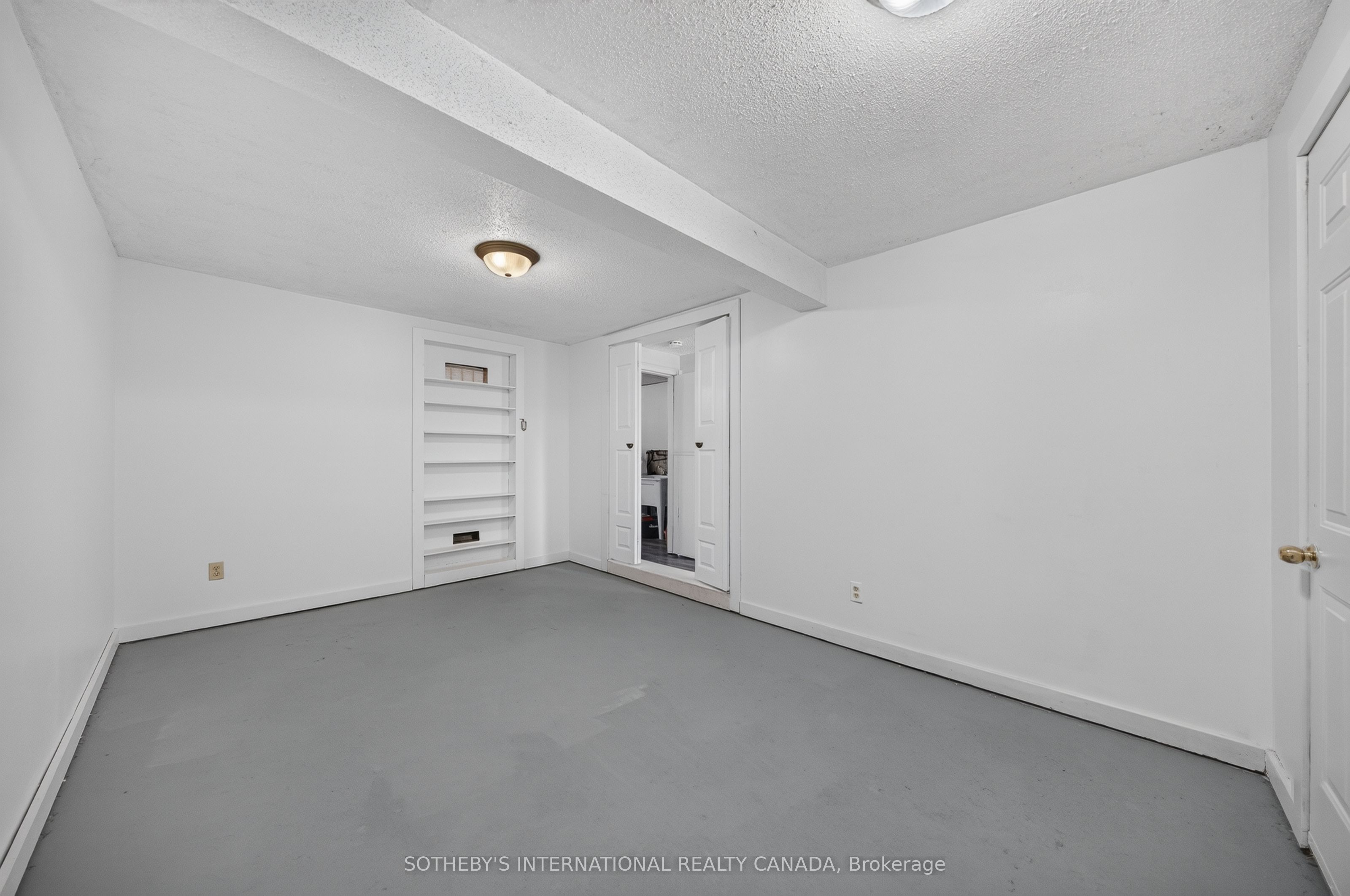 164 Henry Street D Property Photo 38