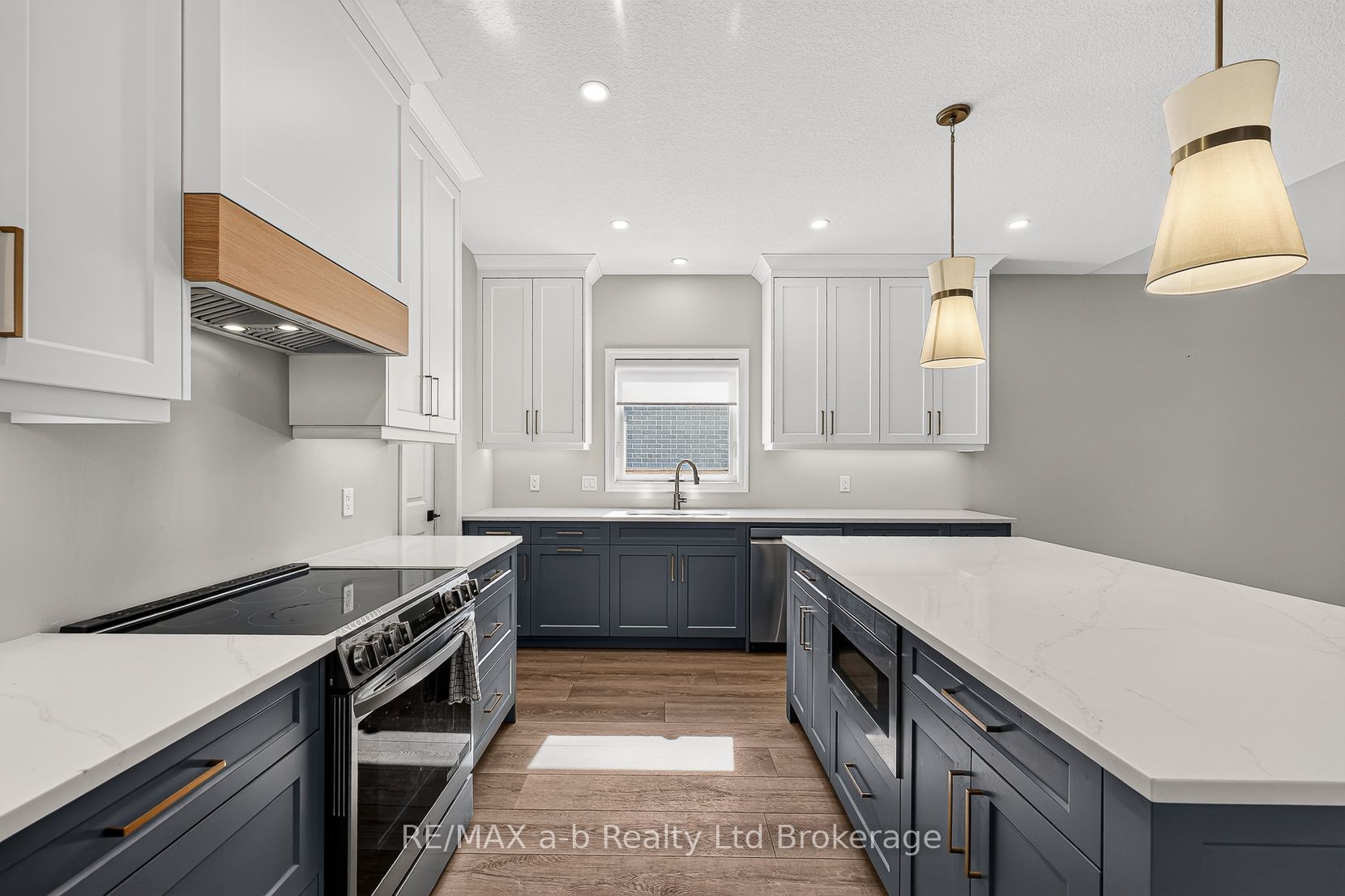 6 Diamond Street Property Photo 10