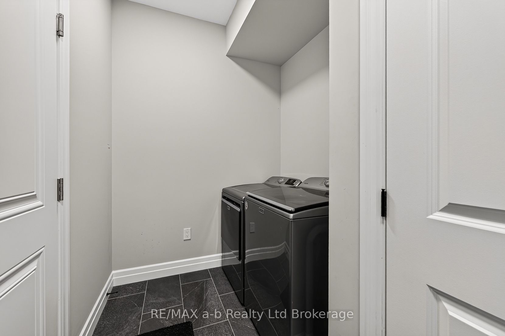 6 Diamond Street Property Photo 19