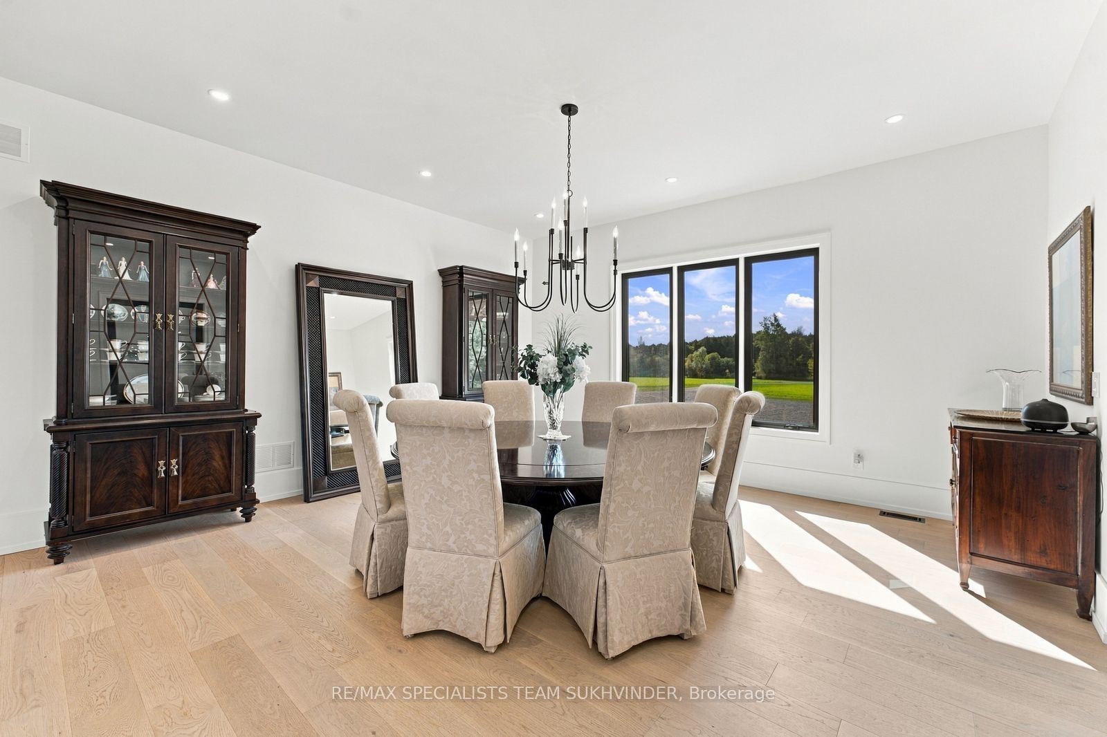 6089 First Line Property Photo 10