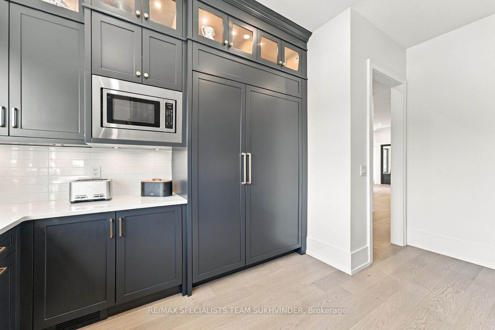 6089 First Line Property Photo 18