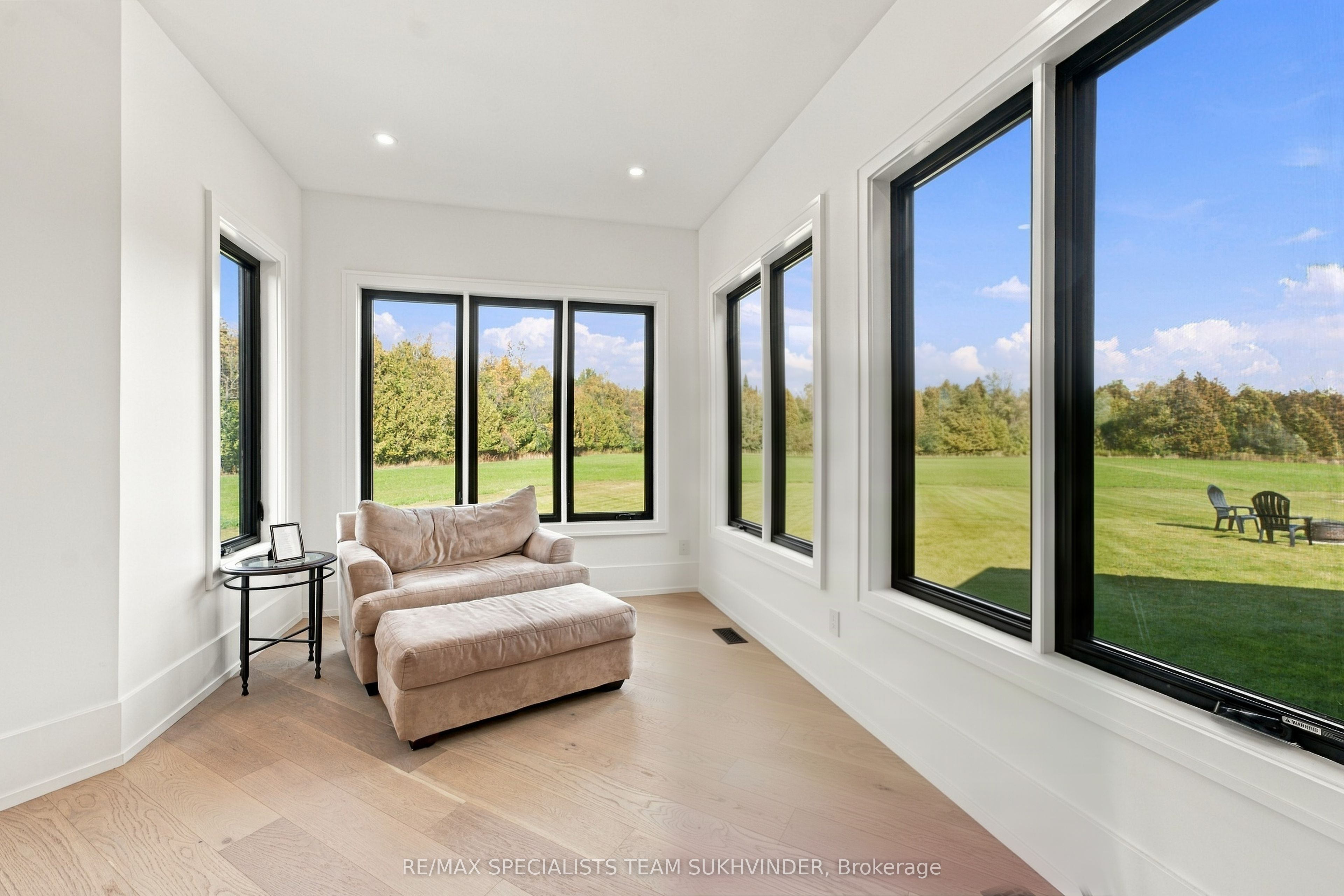 6089 First Line Property Photo 21