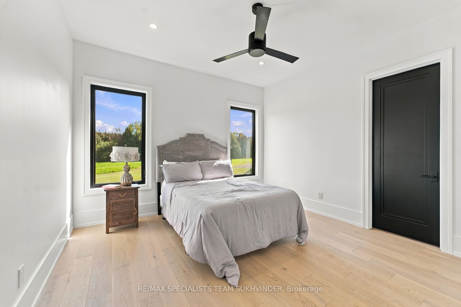 6089 First Line Property Photo 29