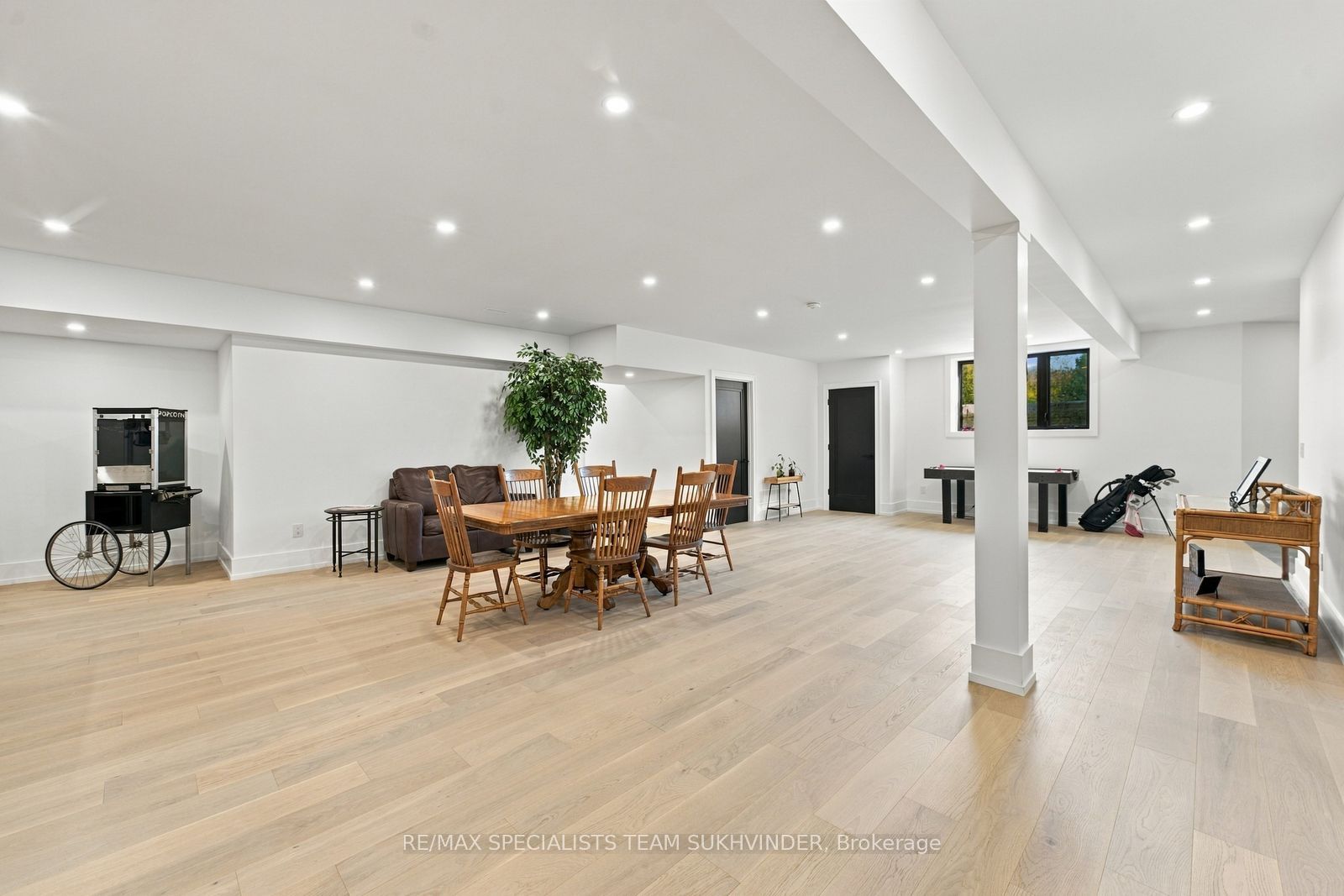 6089 First Line Property Photo 32