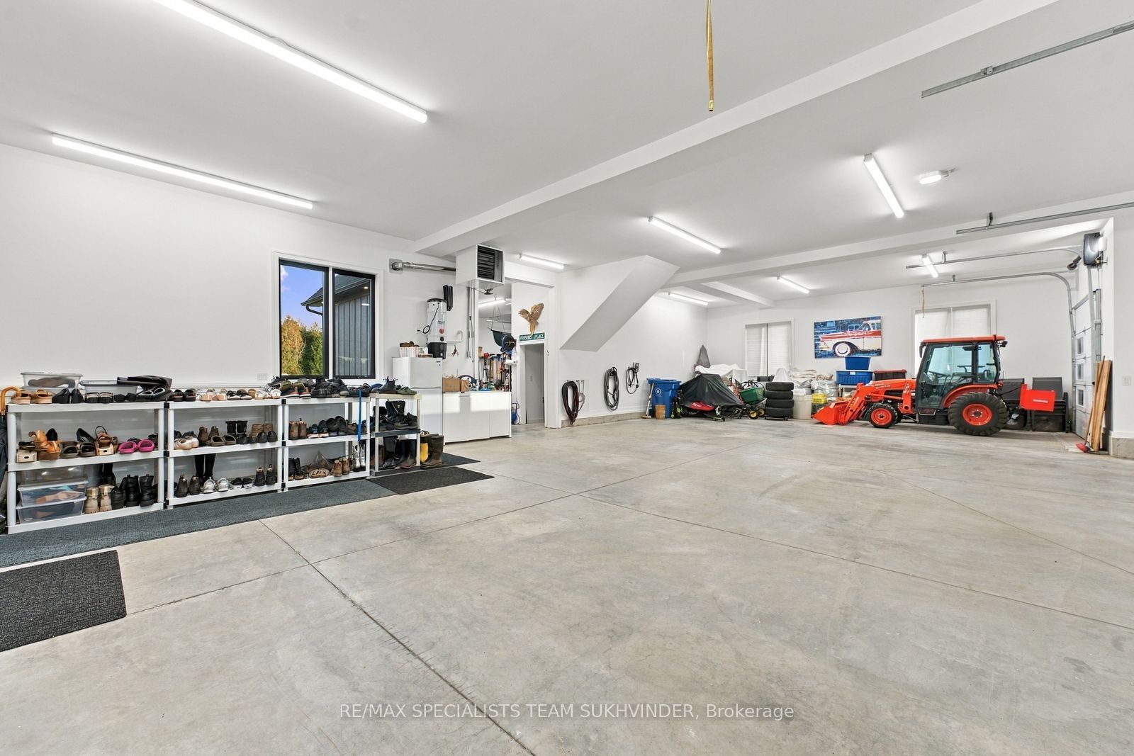 6089 First Line Property Photo 41