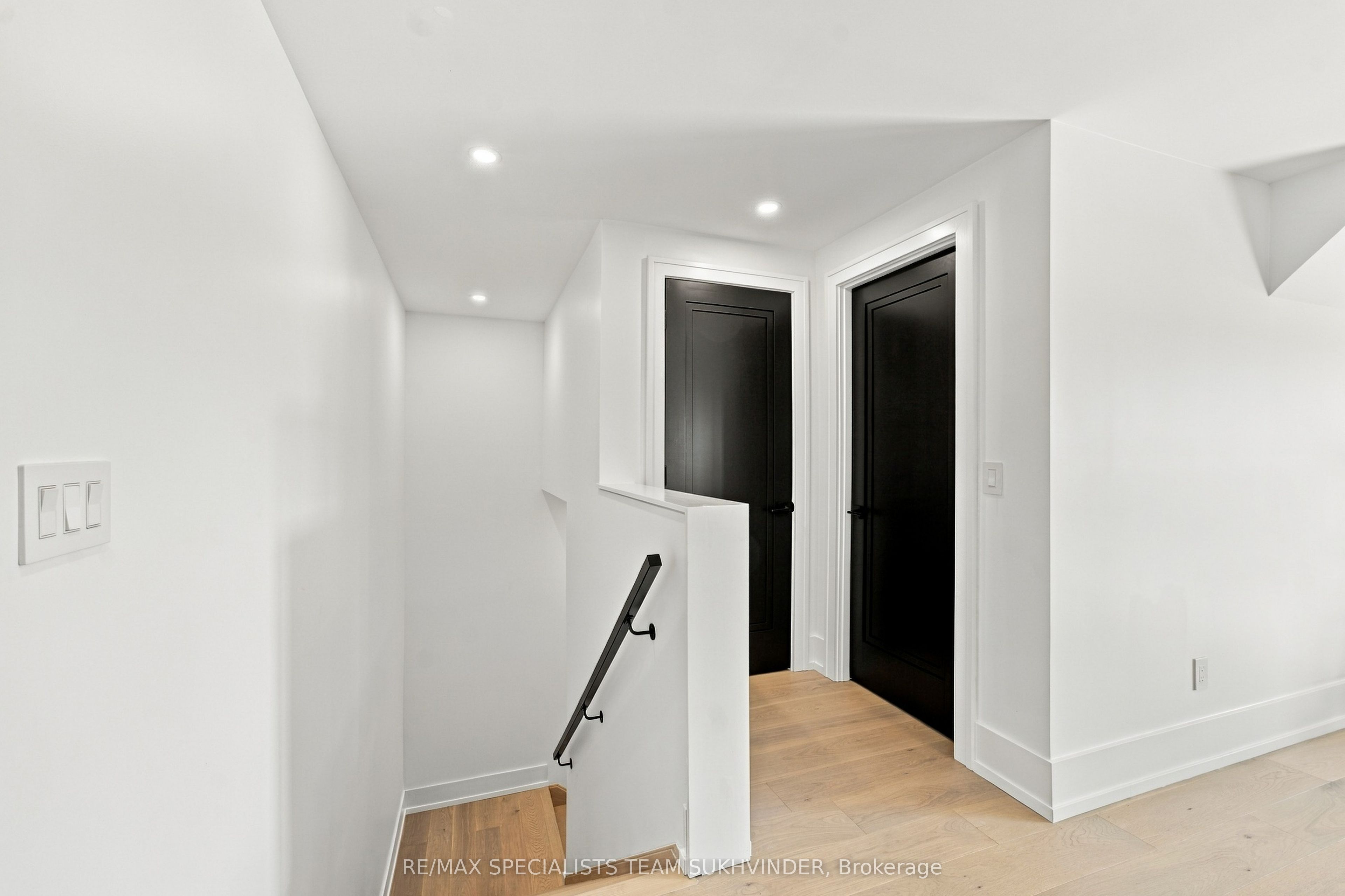6089 First Line Property Photo 43