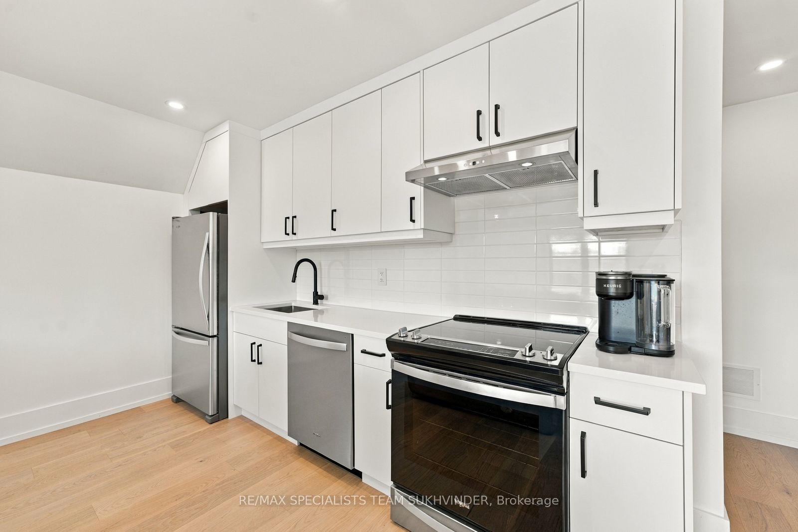 6089 First Line Property Photo 45