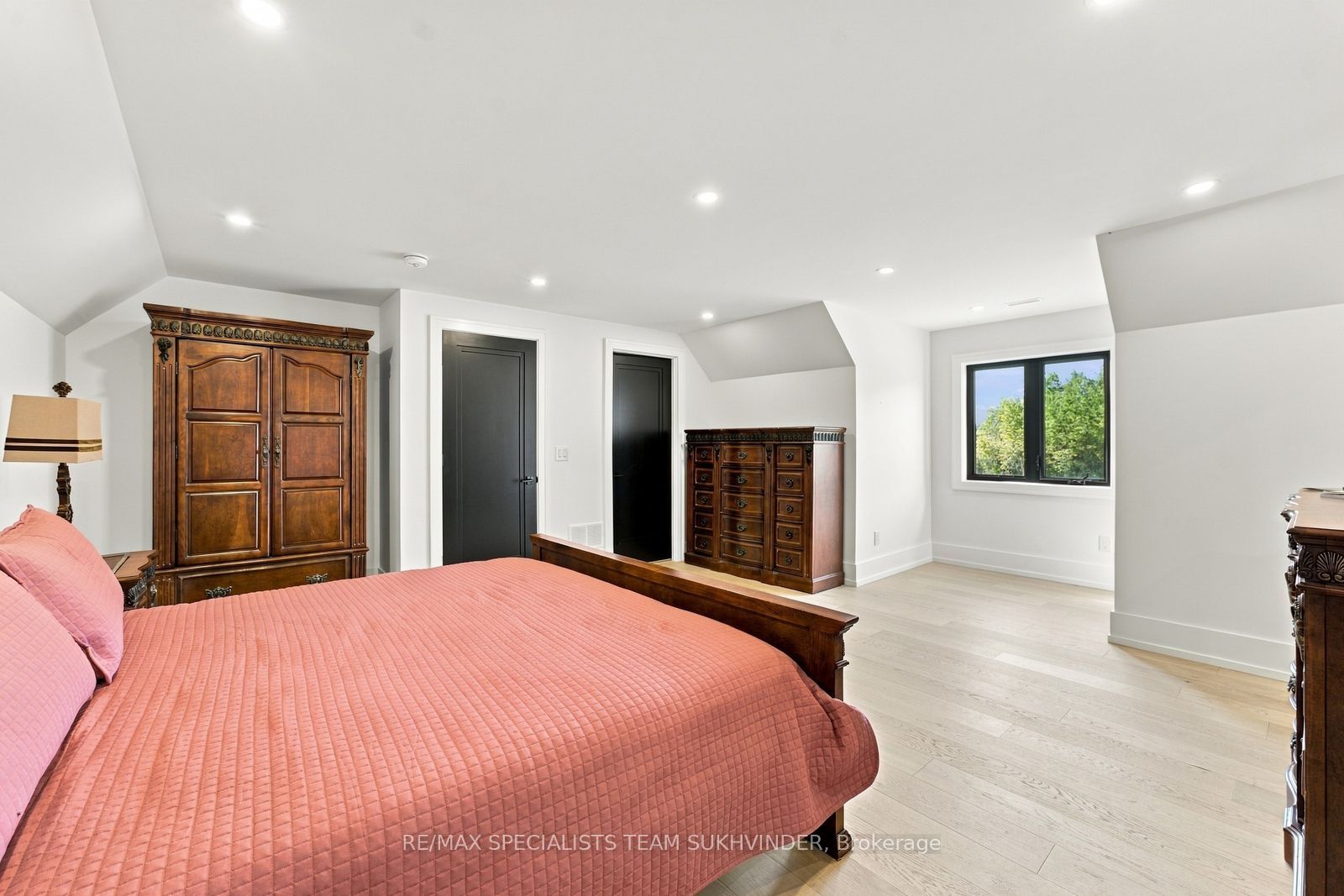 6089 First Line Property Photo 46