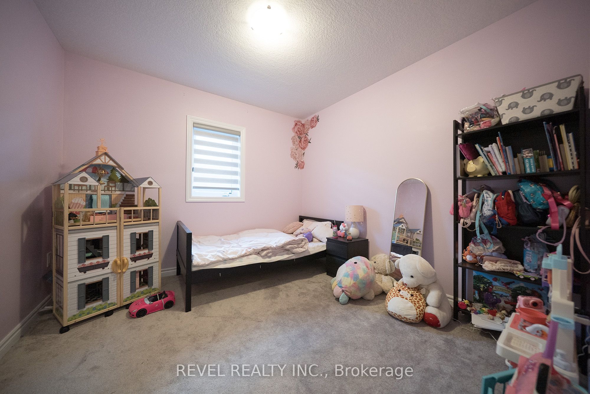 64 Holder Drive Property Photo 20