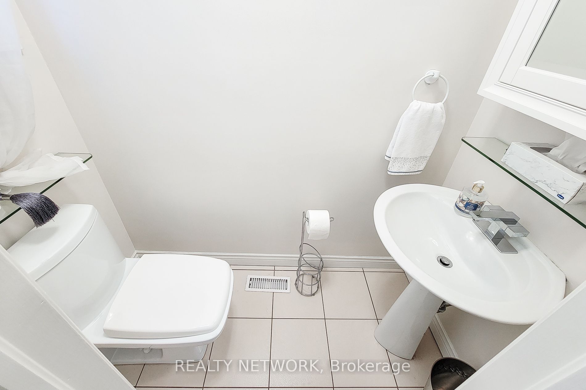 34 Dynasty Avenue 44 Property Photo 4