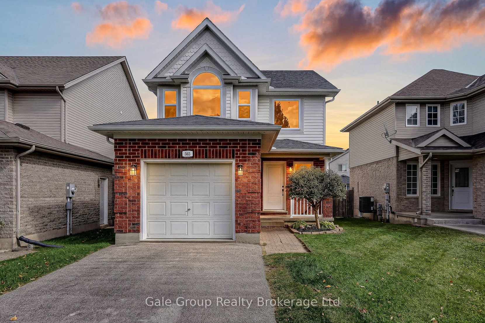 565 Sales Drive Property Photo 1