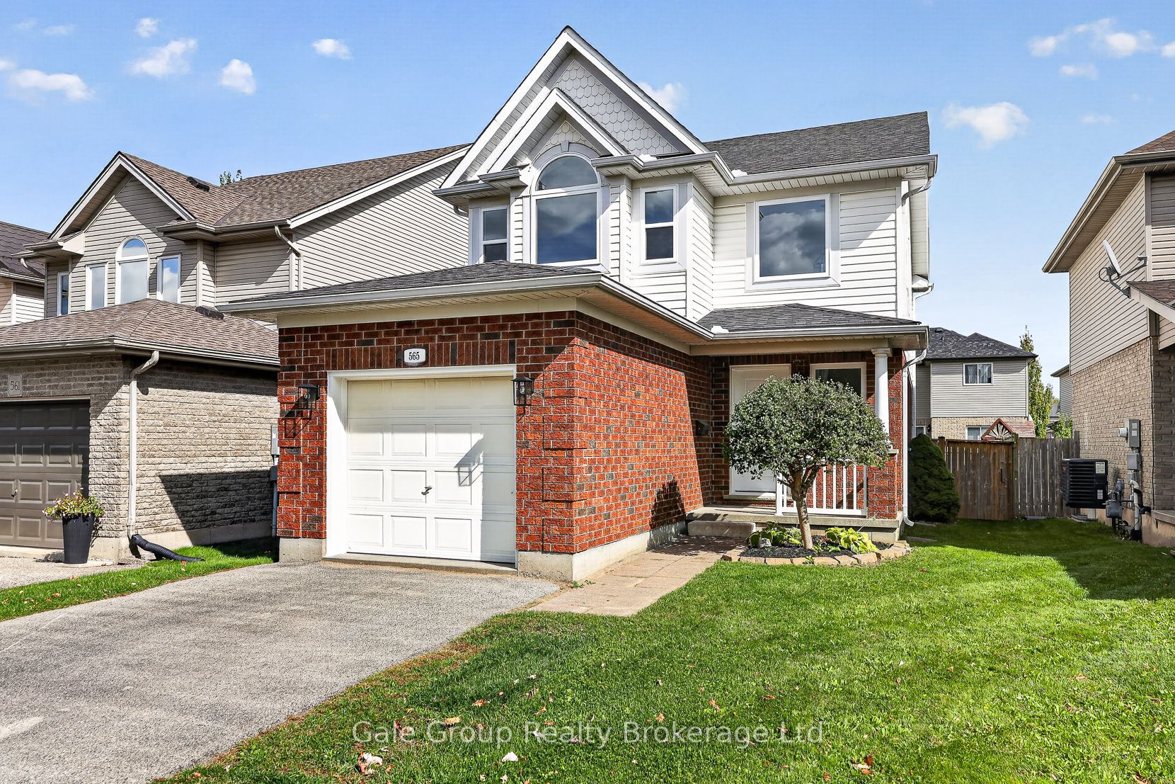 565 Sales Drive Property Photo 2