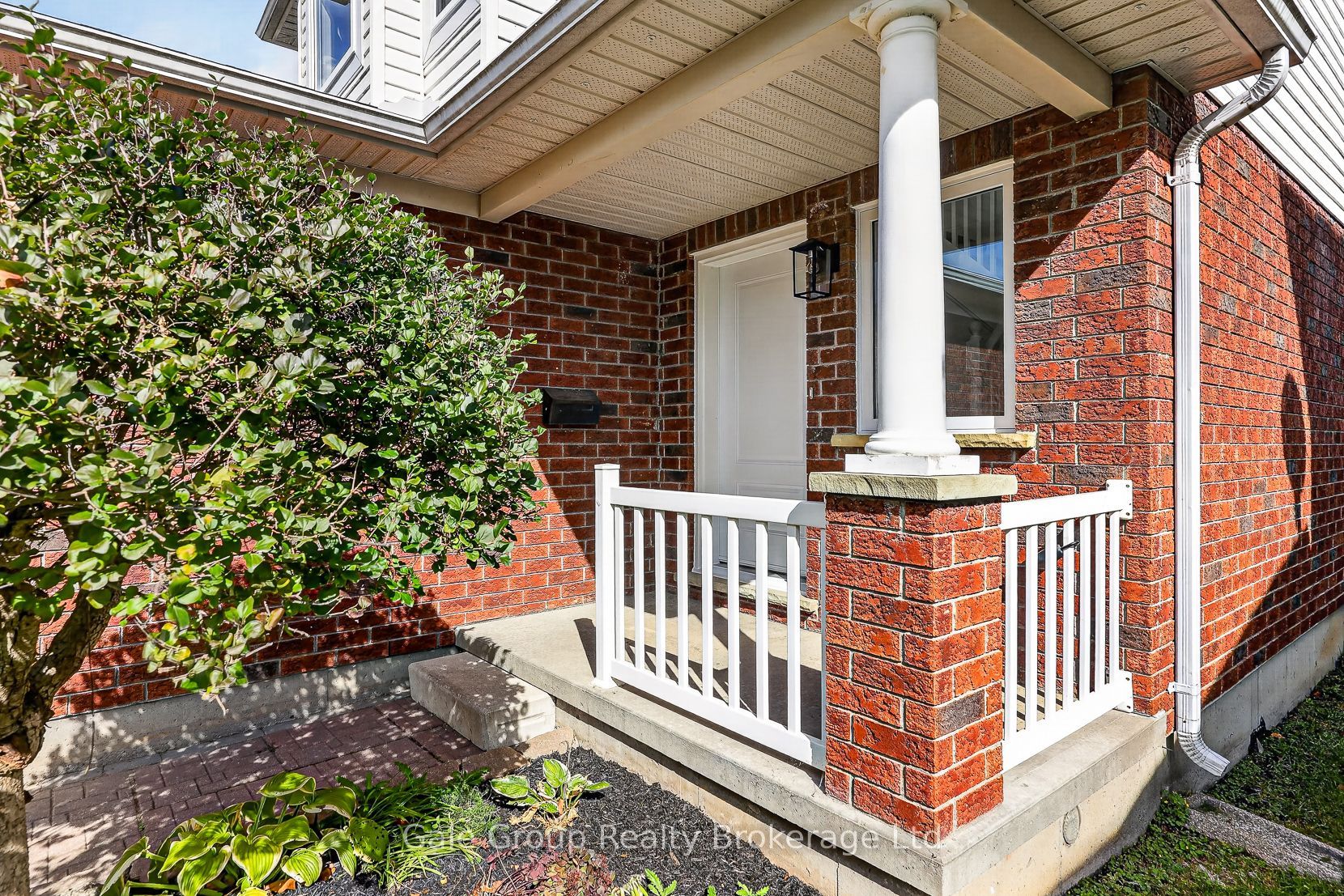 565 Sales Drive Property Photo 3