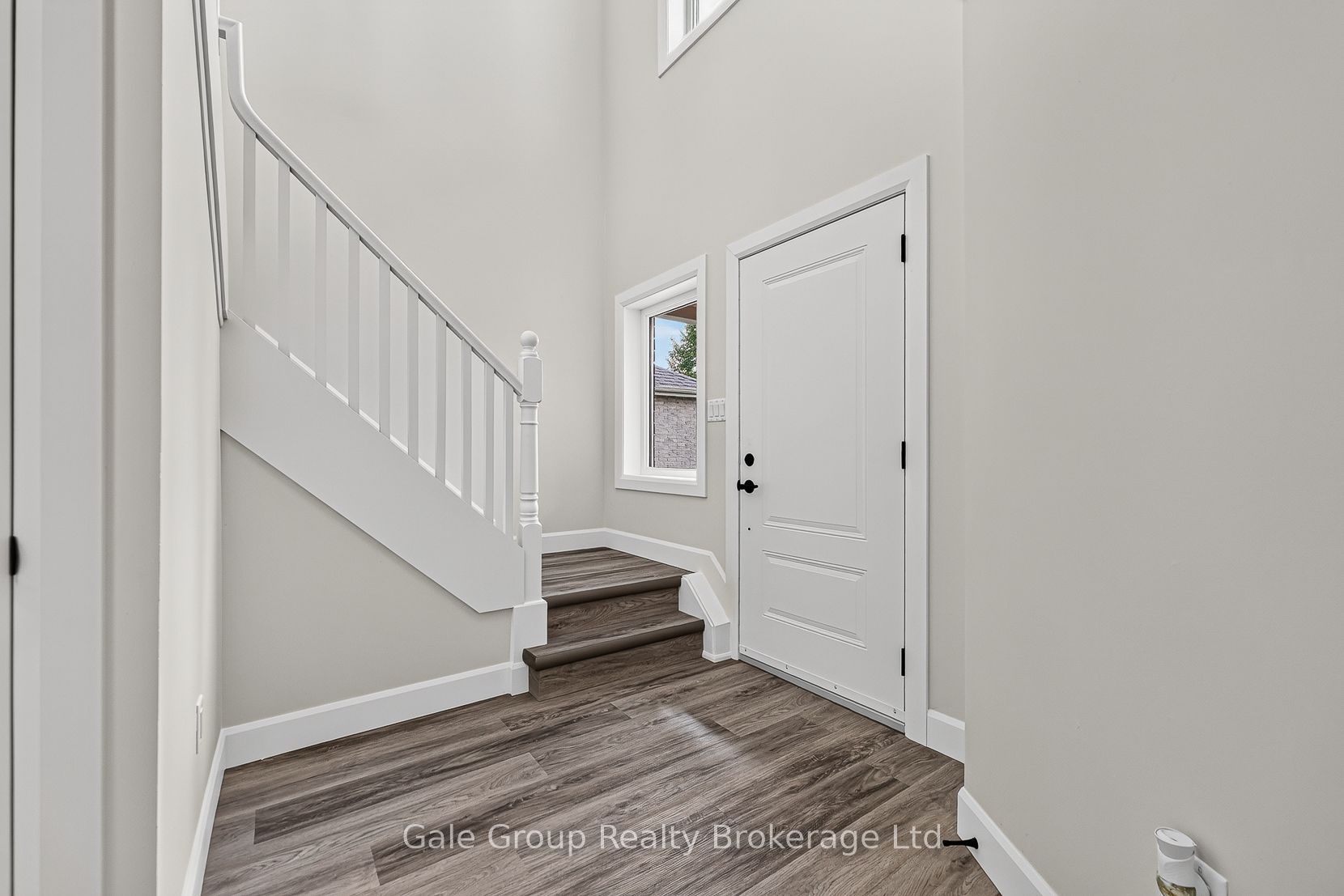 565 Sales Drive Property Photo 5
