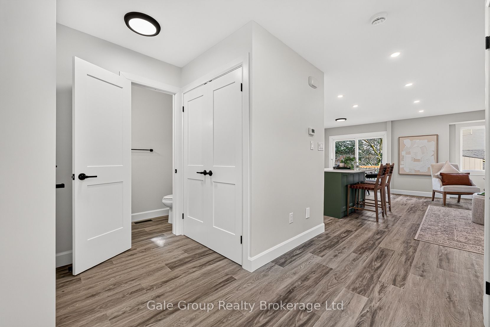565 Sales Drive Property Photo 6