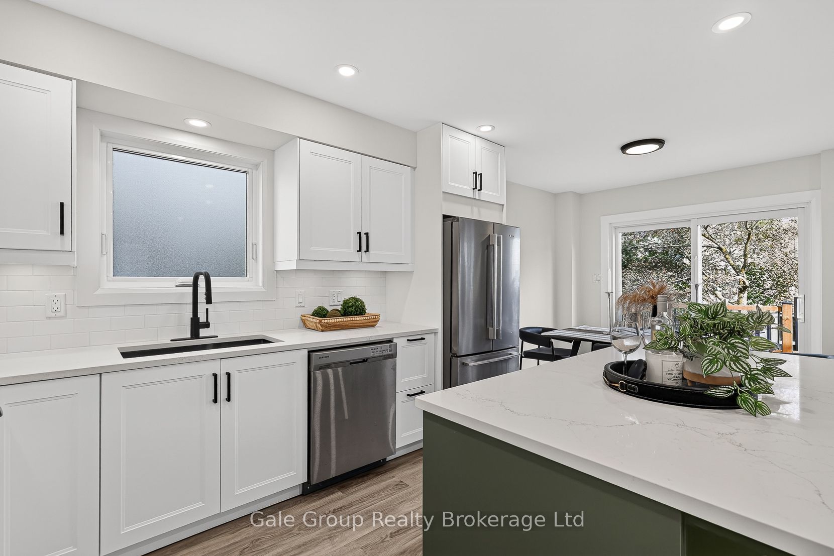 565 Sales Drive Property Photo 8
