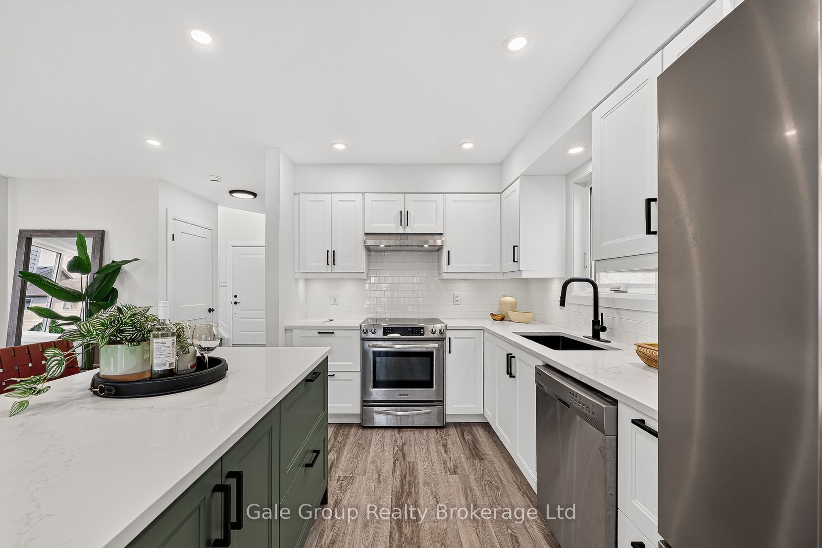565 Sales Drive Property Photo 11