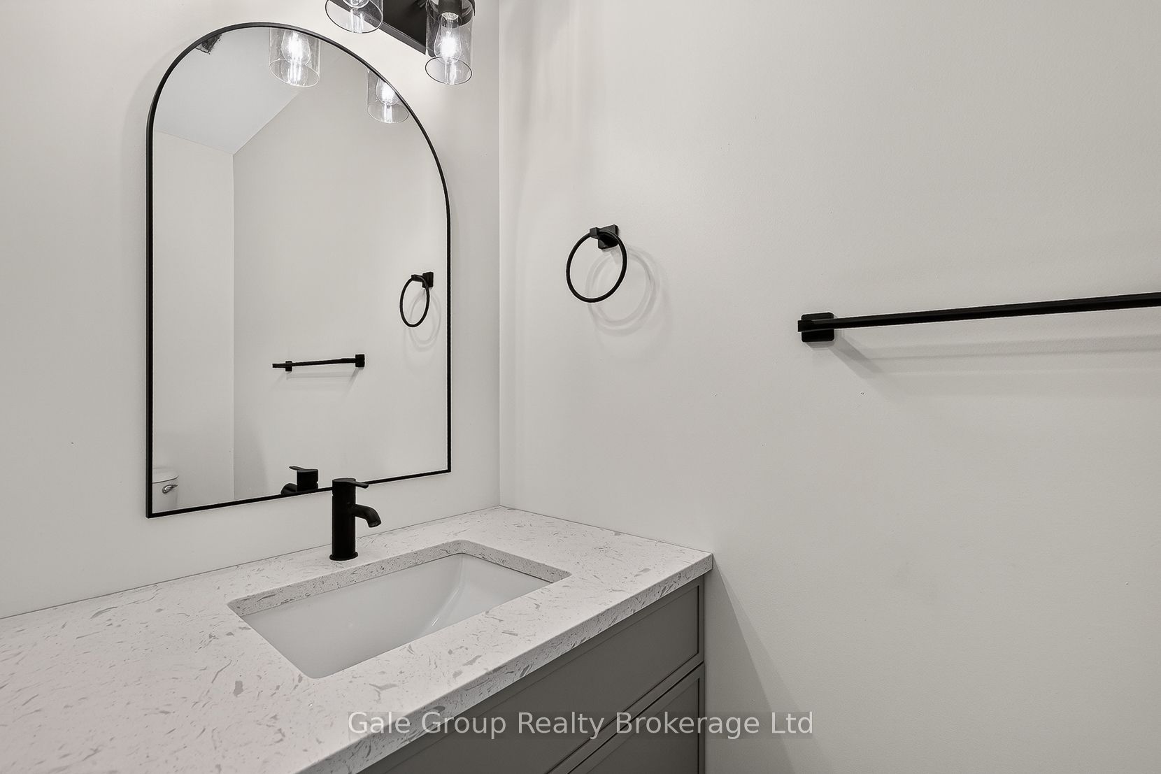 565 Sales Drive Property Photo 19