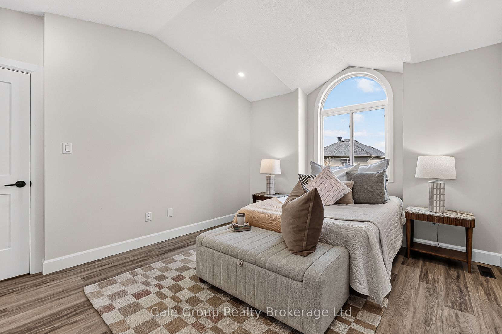 565 Sales Drive Property Photo 24