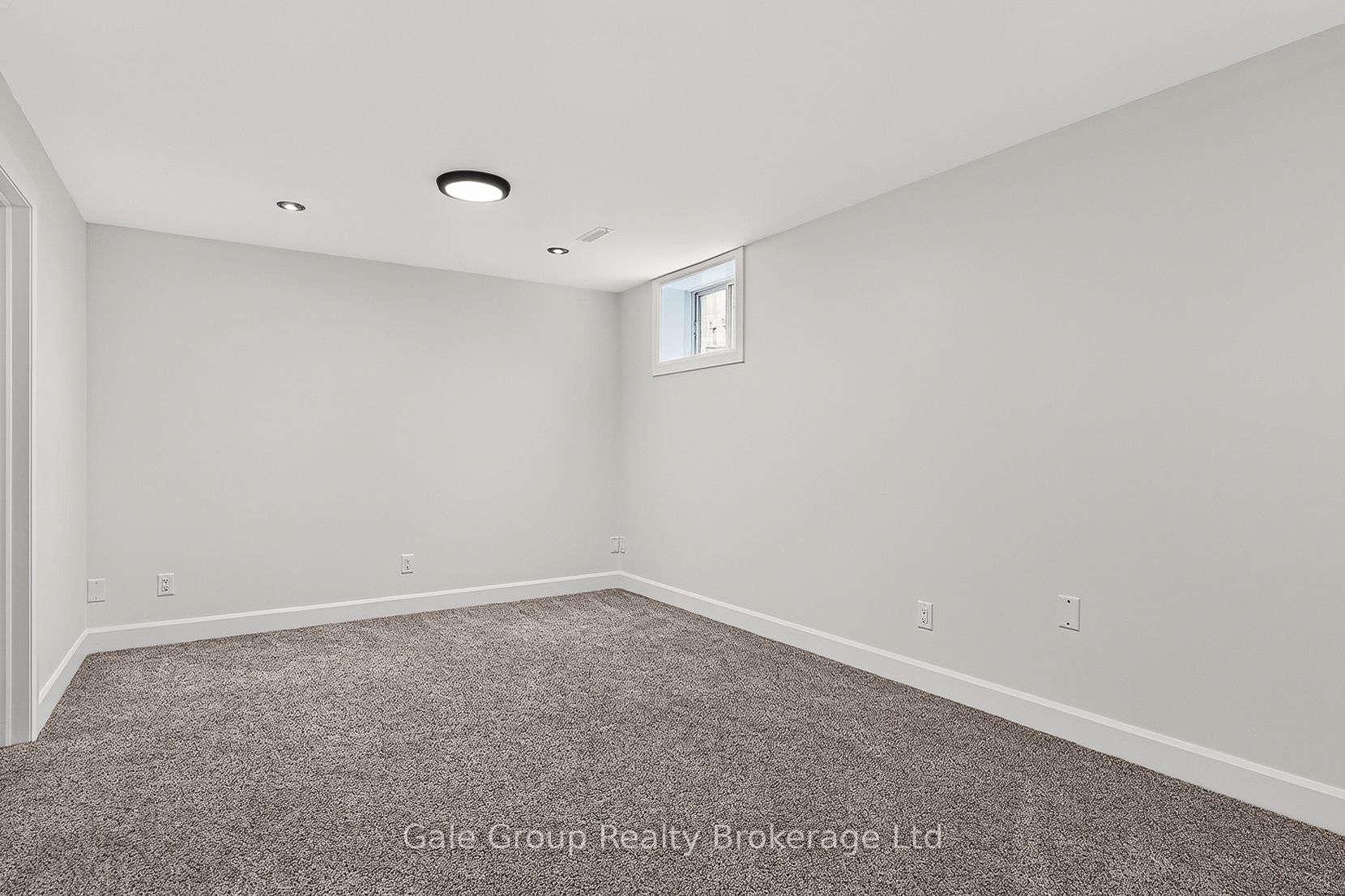 565 Sales Drive Property Photo 35