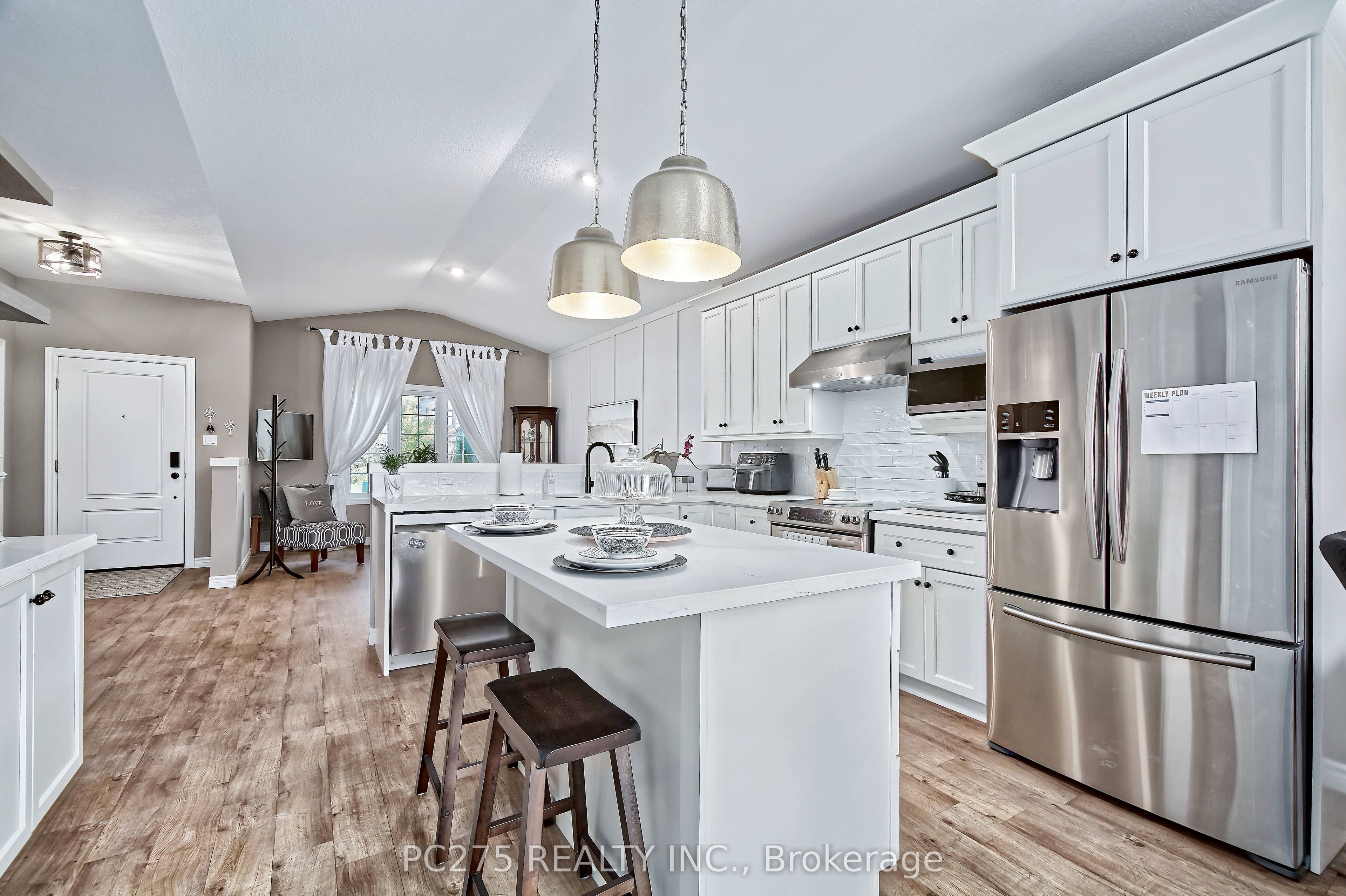 409 Beamish Street Property Photo 10