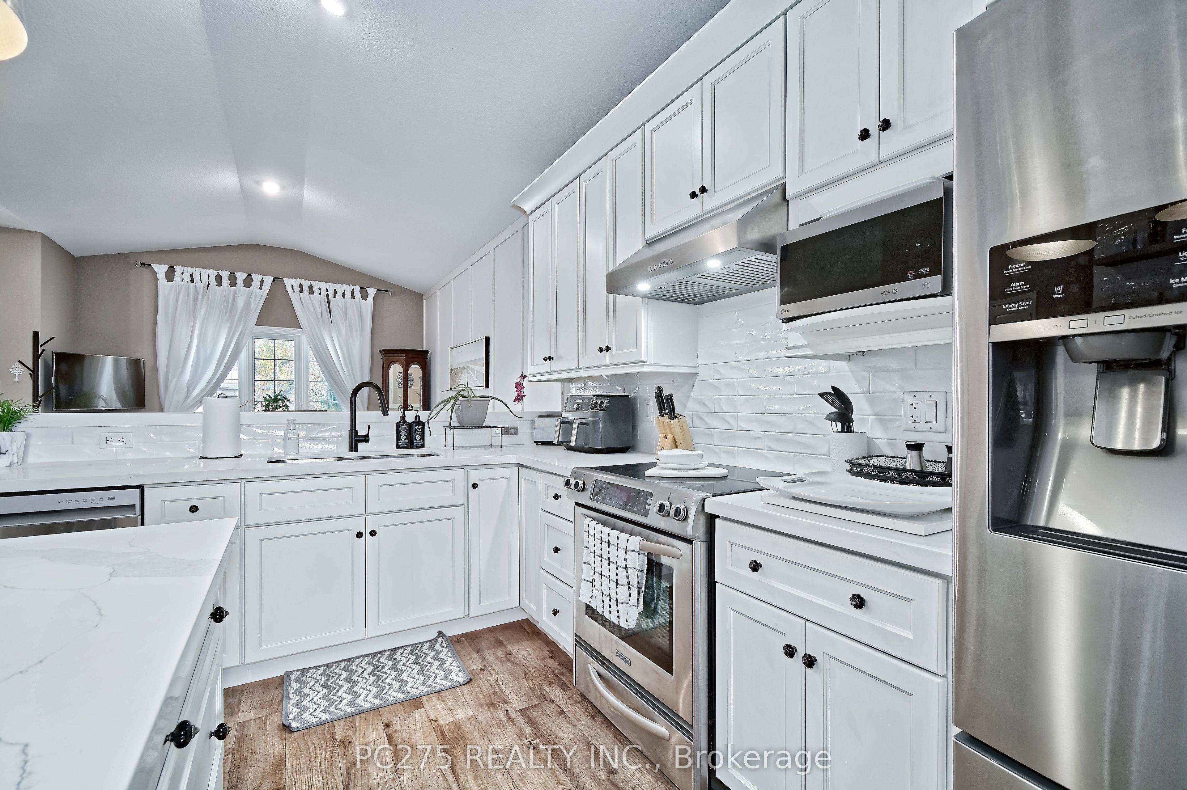 409 Beamish Street Property Photo 11