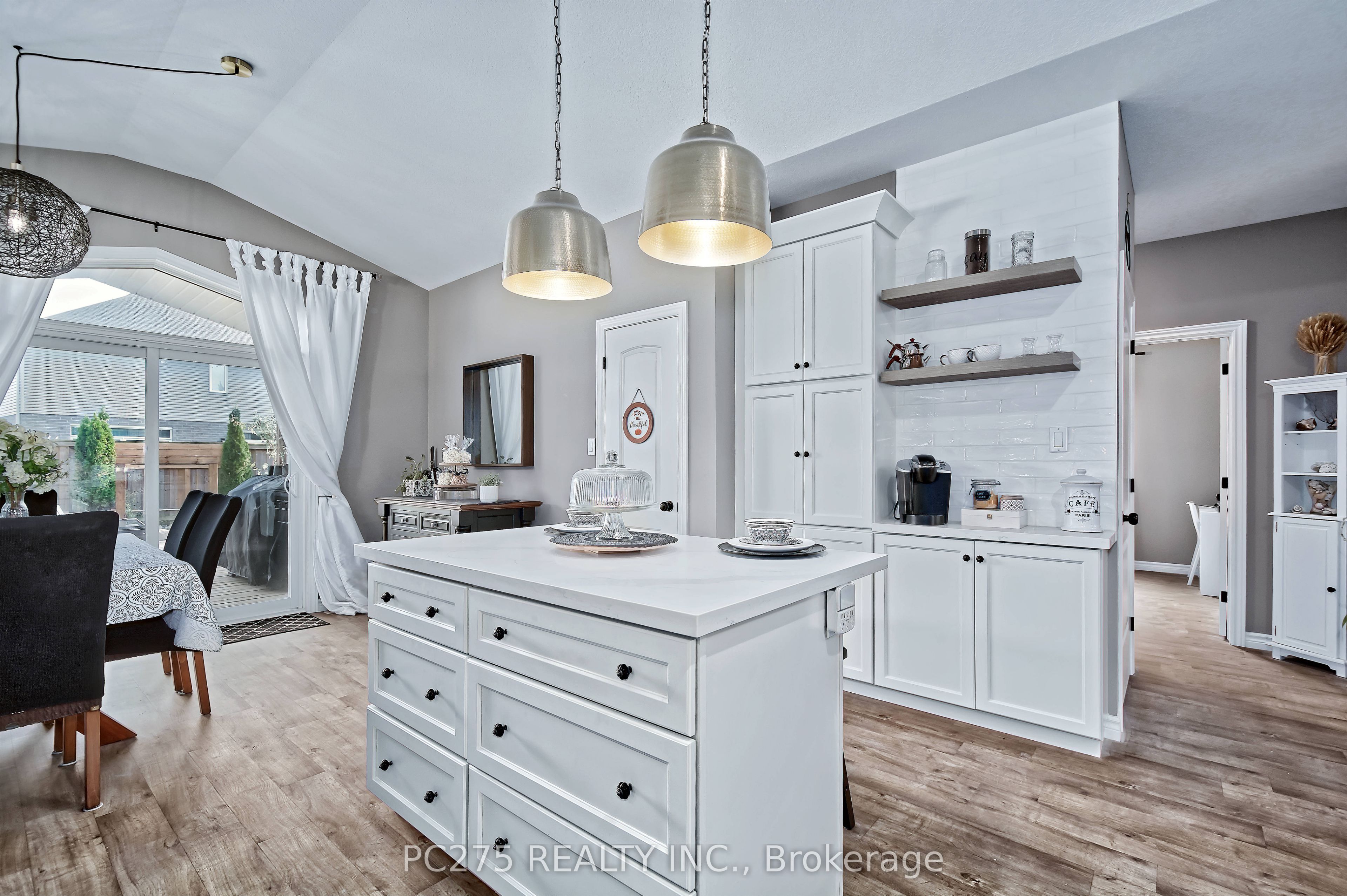 409 Beamish Street Property Photo 12