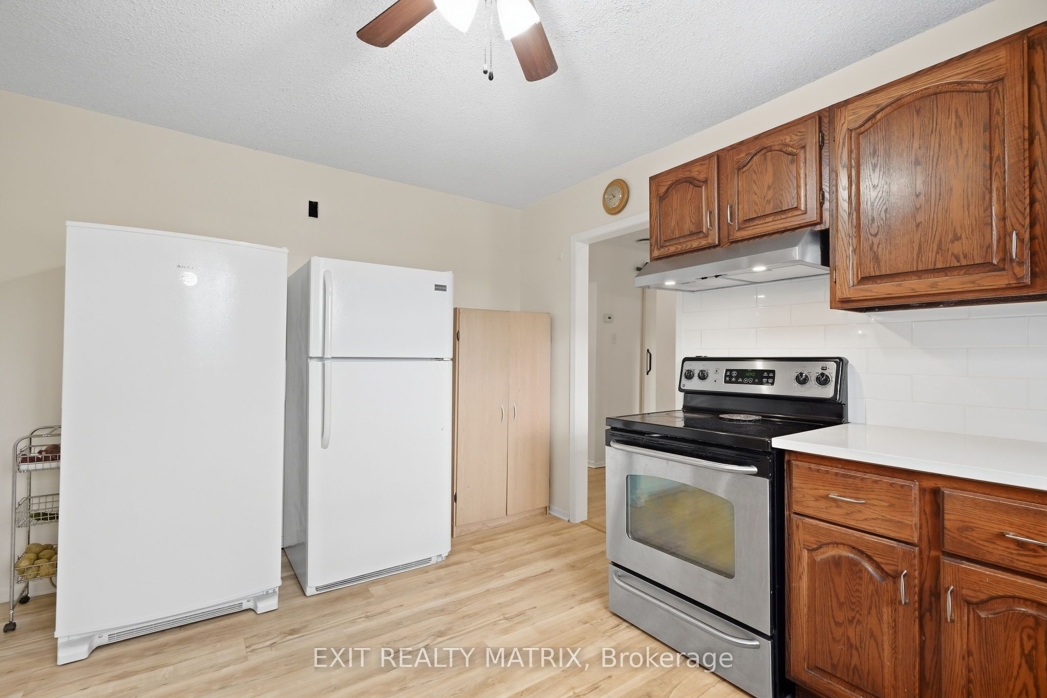 2439 Raymond Street Property Photo 14