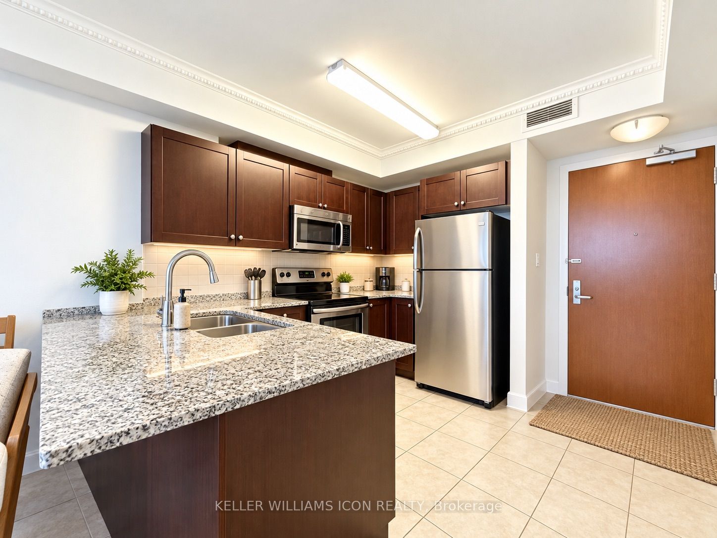 195 Besserer Street 2405 Property Photo 6