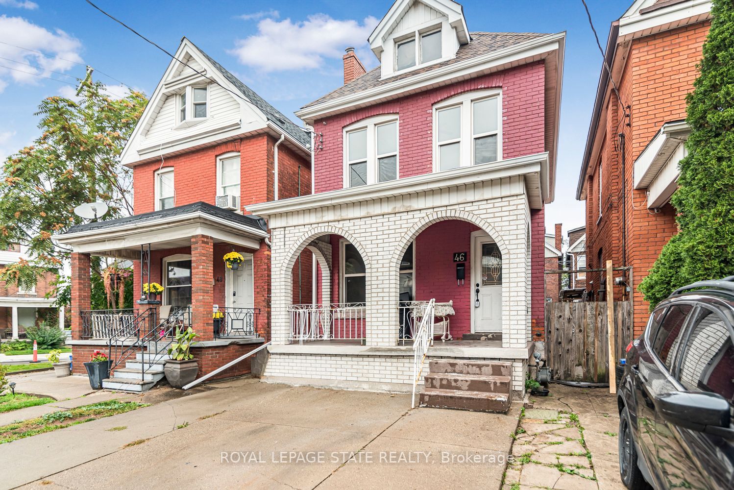 46 Holton Avenue N Property Photo 1