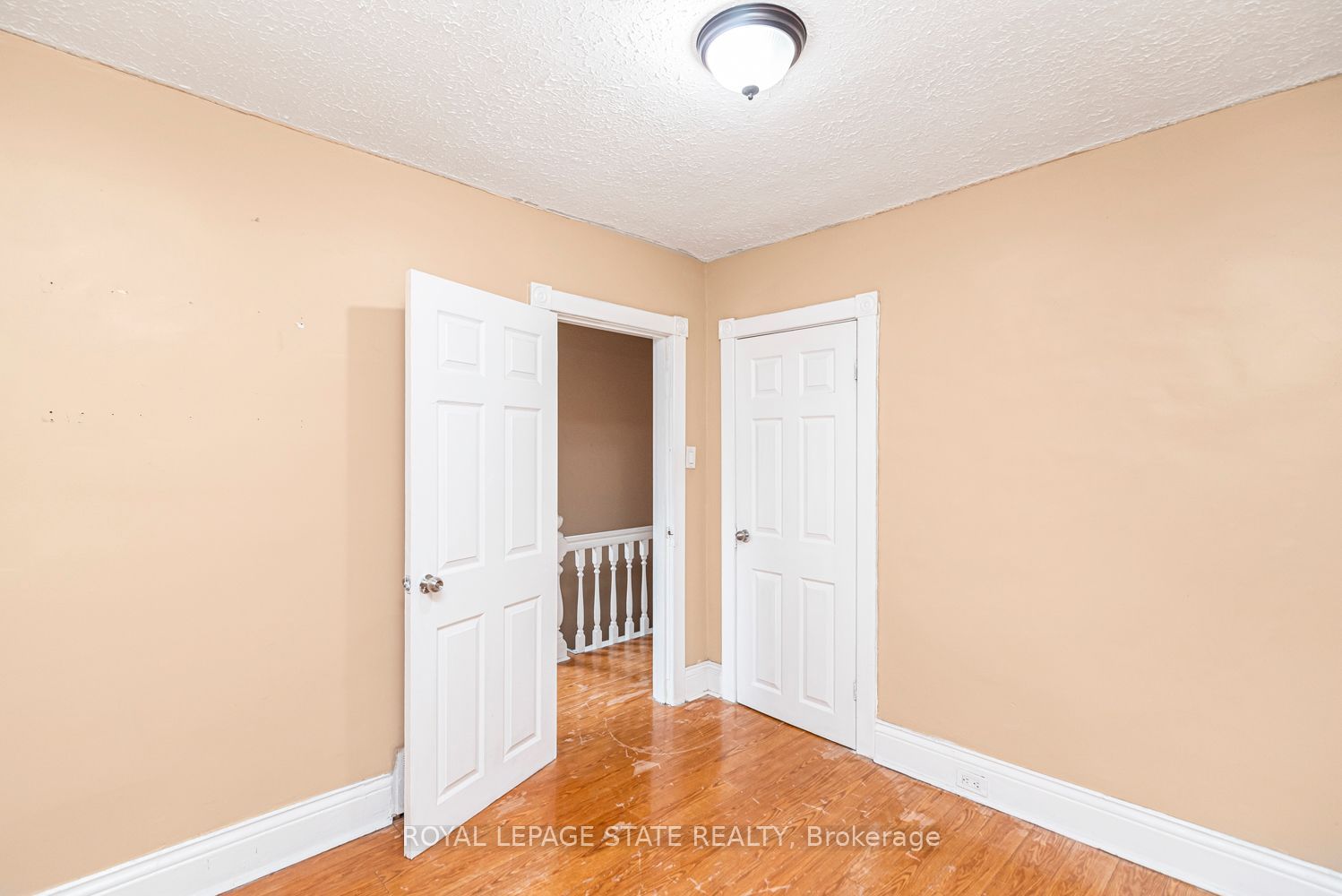 46 Holton Avenue N Property Photo 21