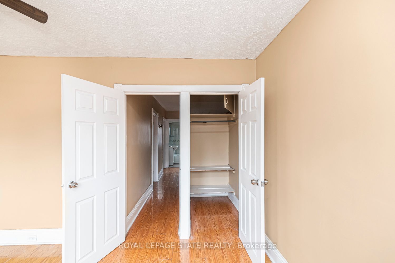 46 Holton Avenue N Property Photo 26
