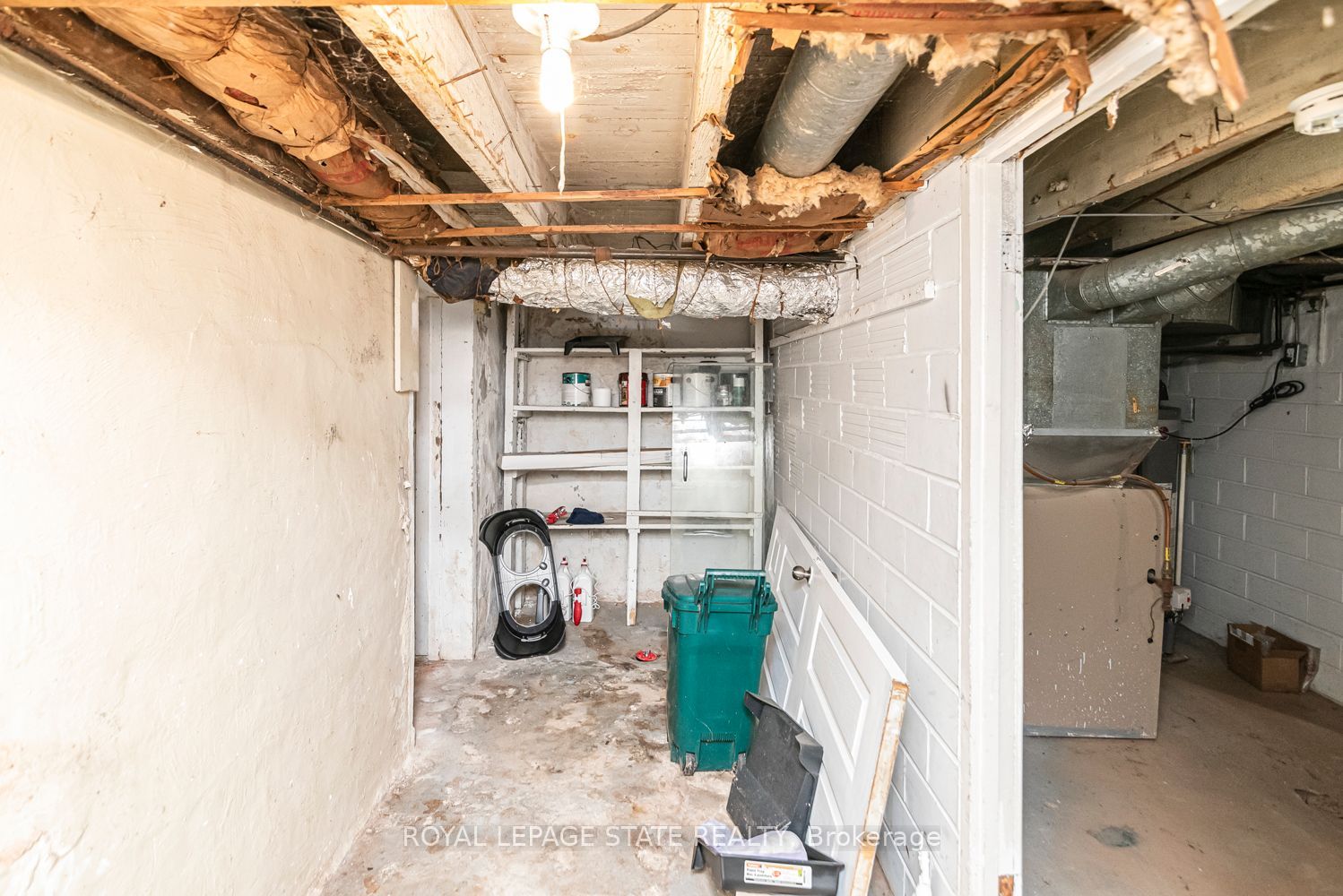 46 Holton Avenue N Property Photo 32