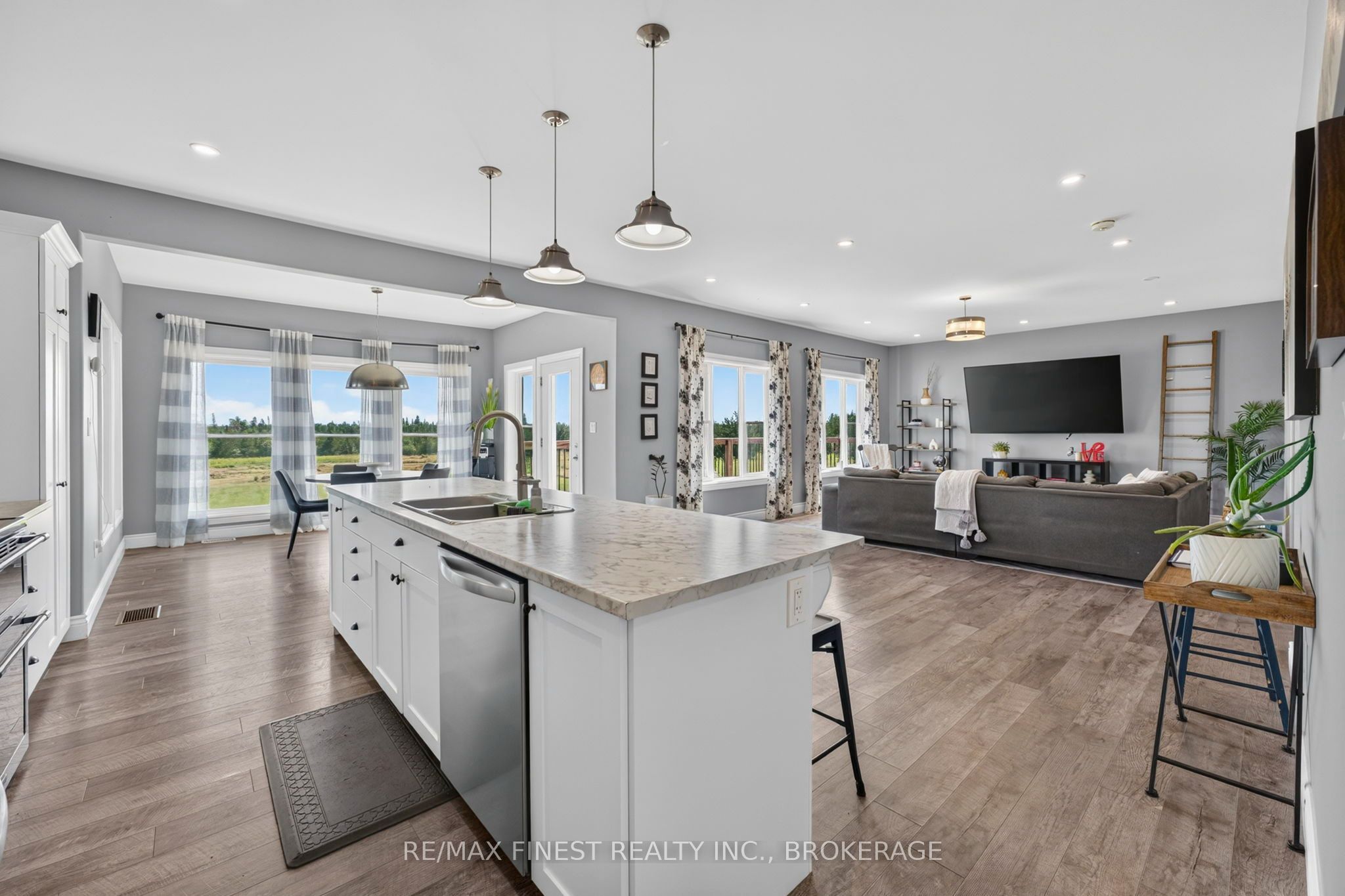 292 Glennelm Road Property Photo 12