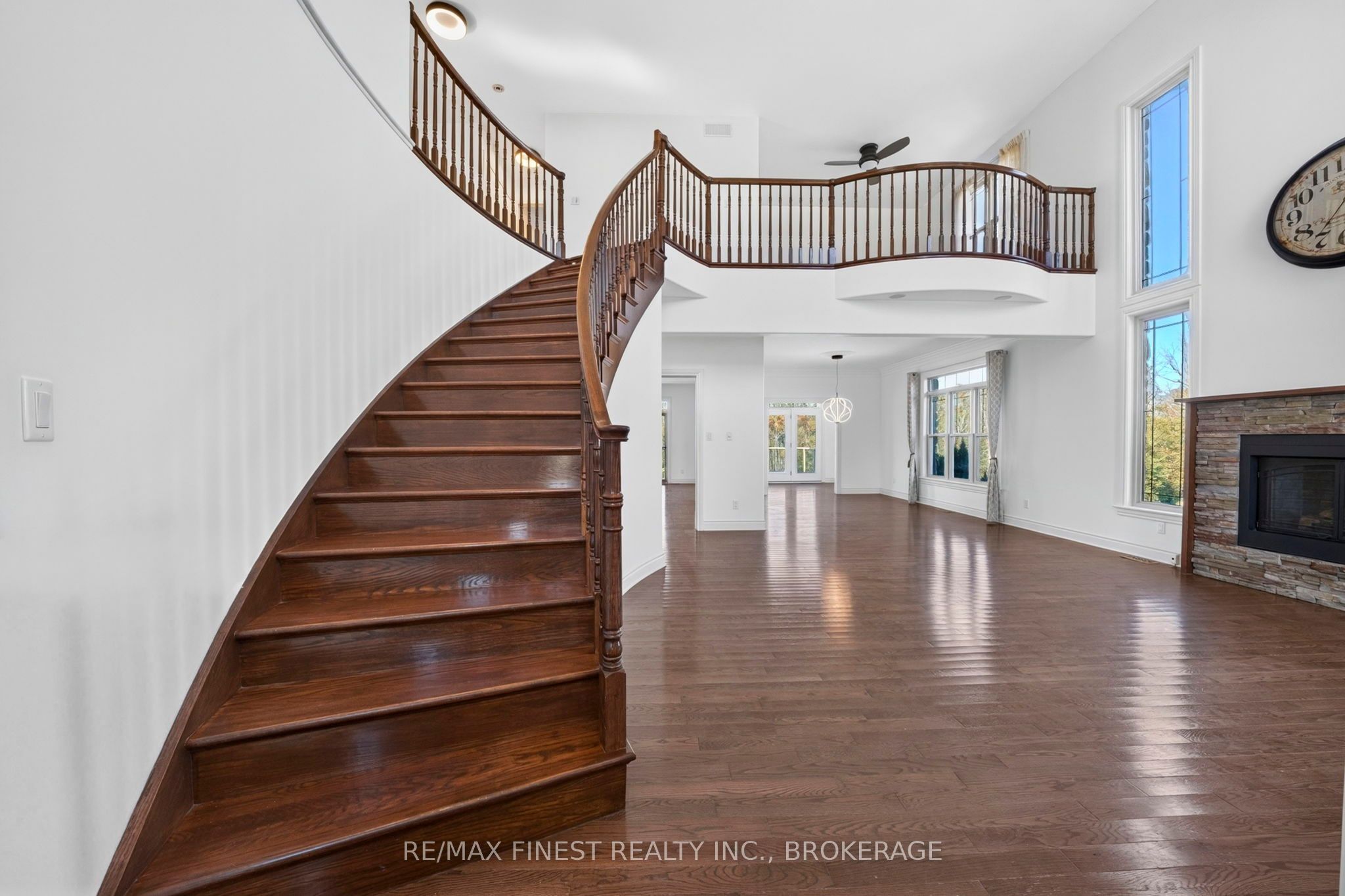 710 Kananaskis Drive Property Photo 4