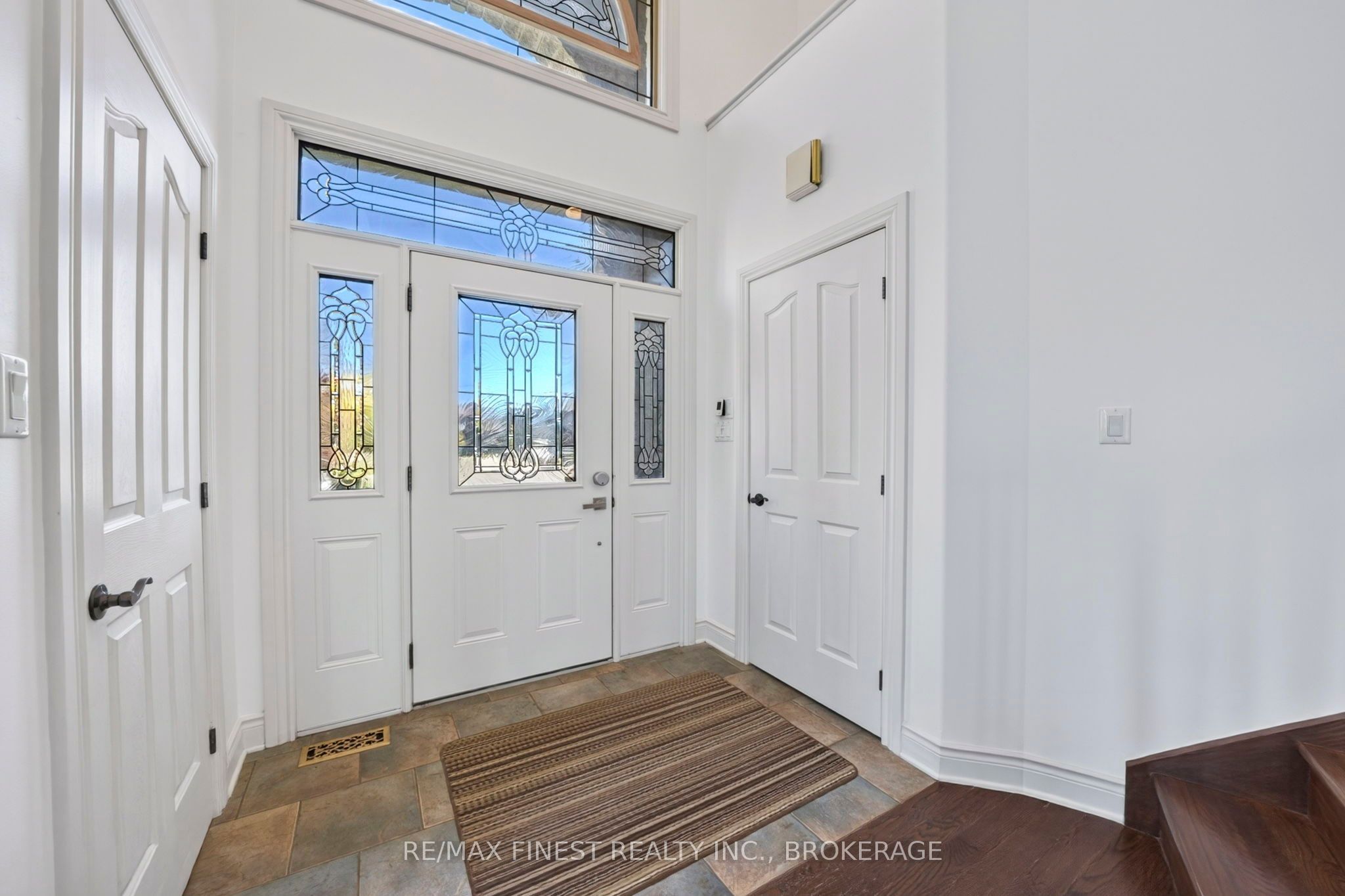 710 Kananaskis Drive Property Photo 5