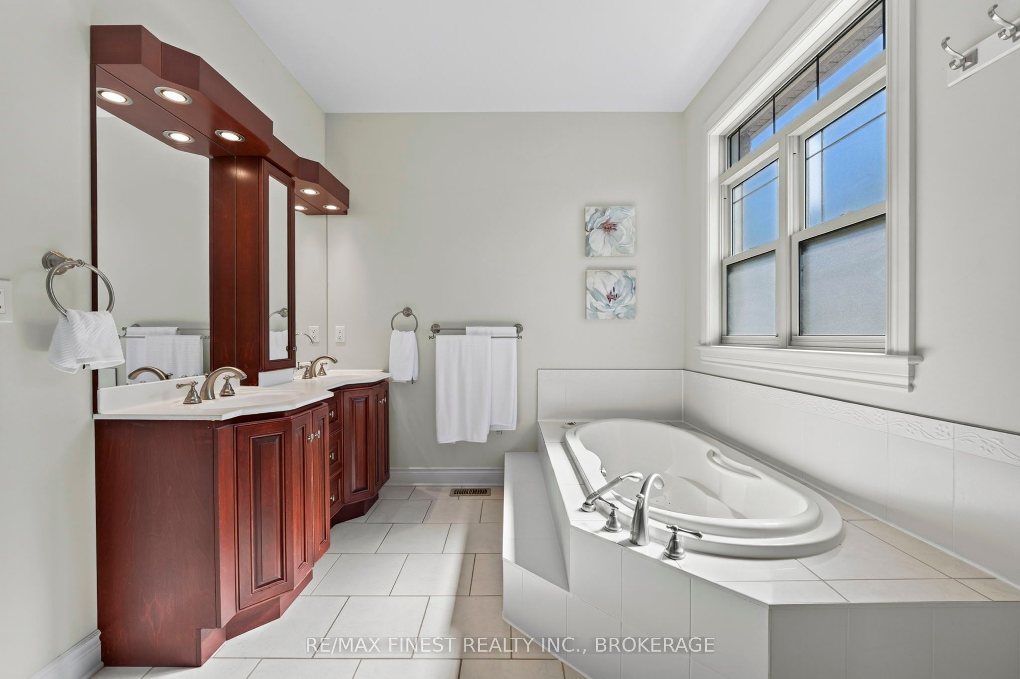 710 Kananaskis Drive Property Photo 20