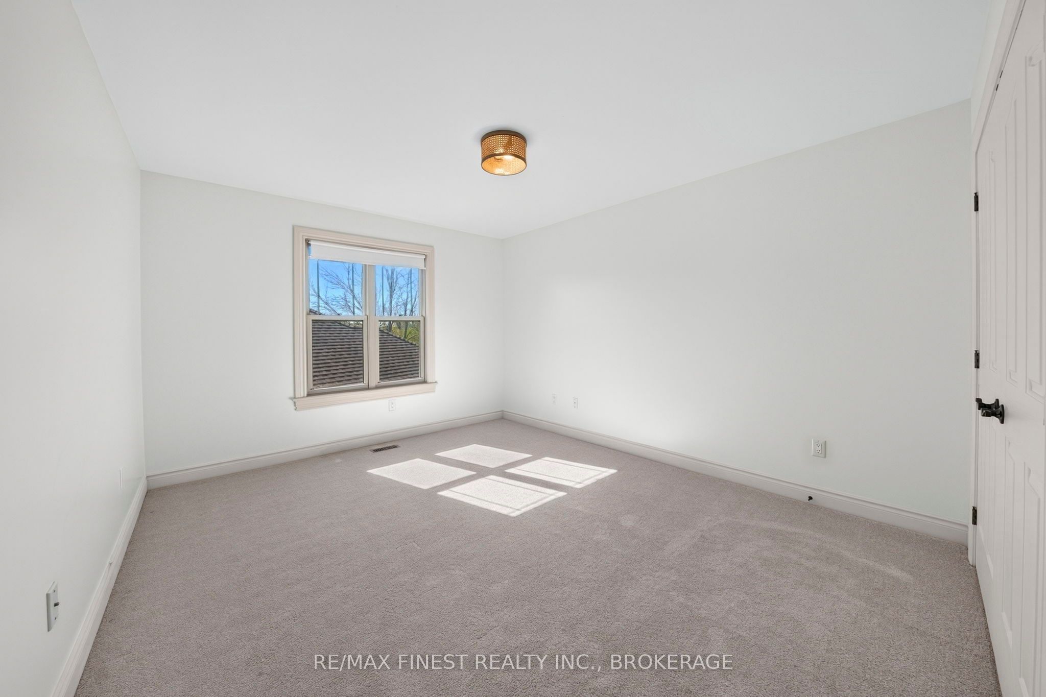 710 Kananaskis Drive Property Photo 28