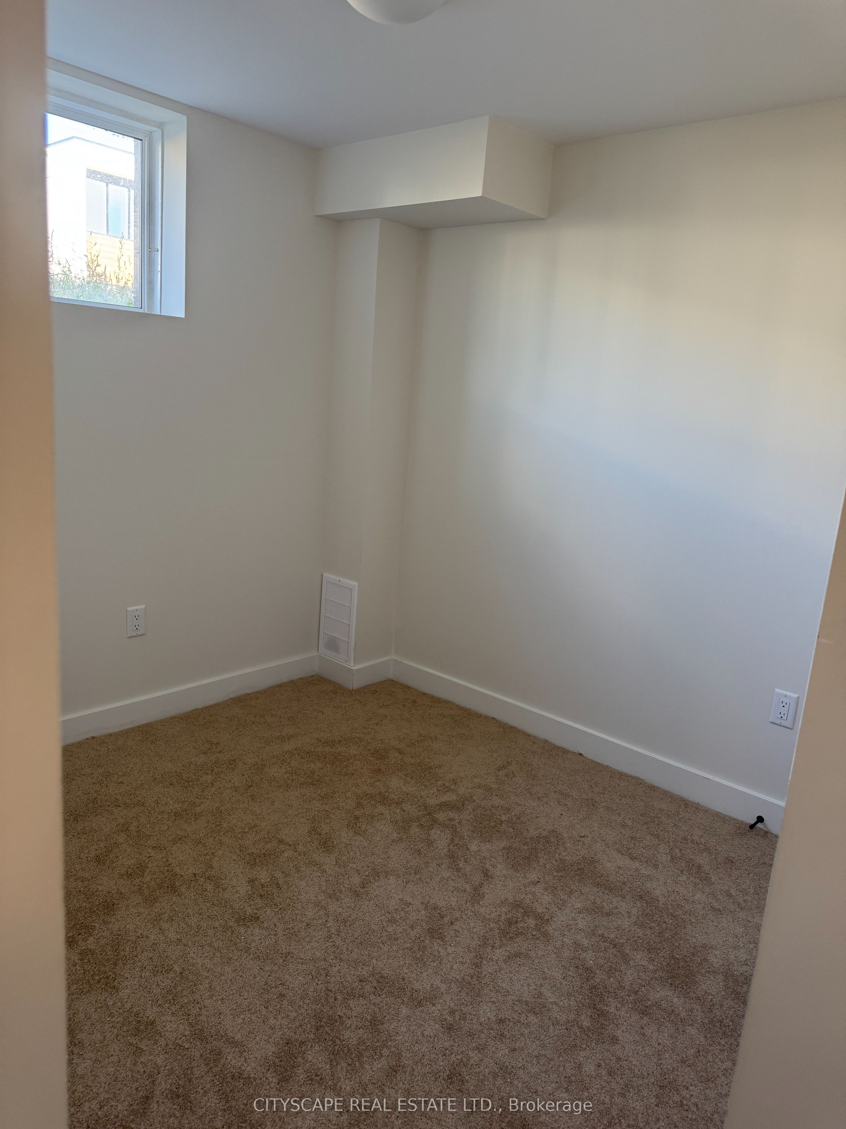 190 Stoneleigh Drive Property Photo 17