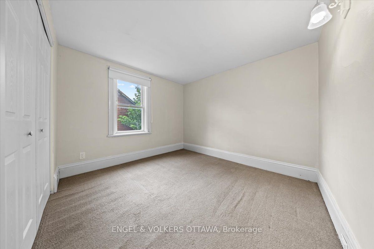 118 King Edward Avenue Property Photo 26
