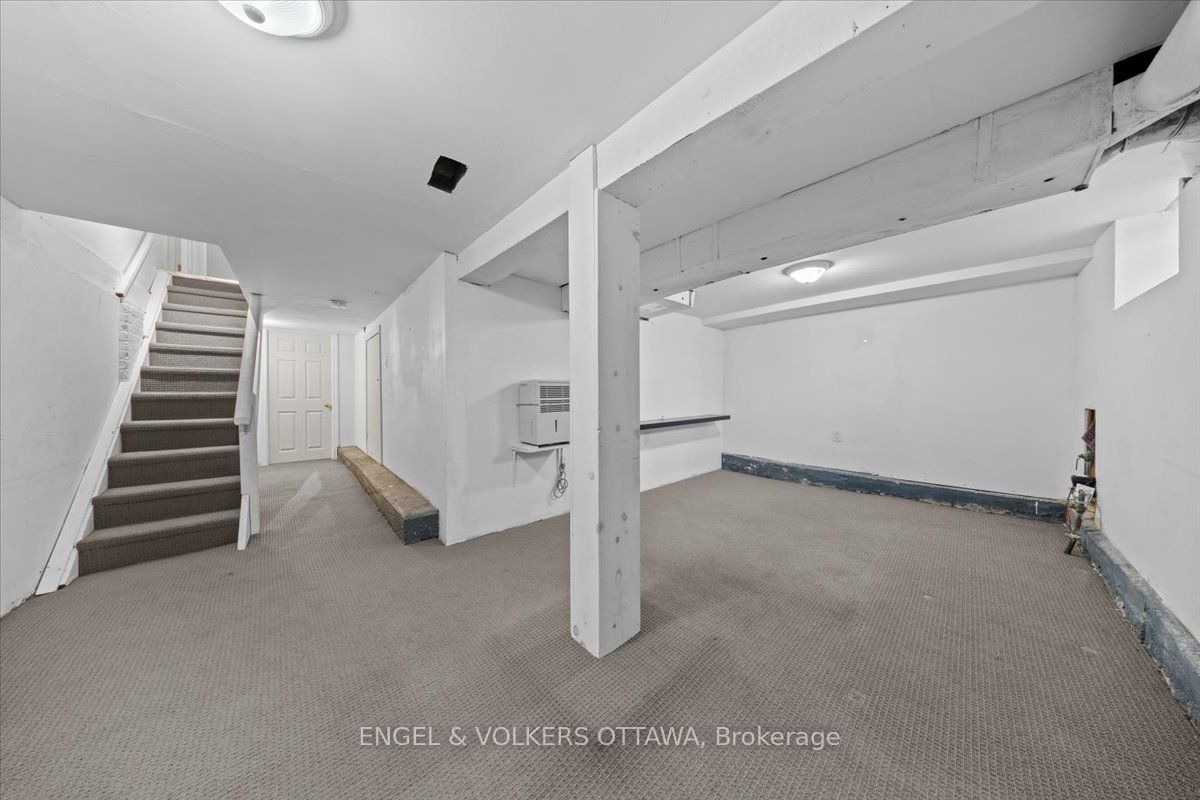 118 King Edward Avenue Property Photo 27