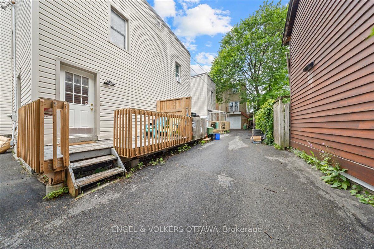 118 King Edward Avenue Property Photo 28
