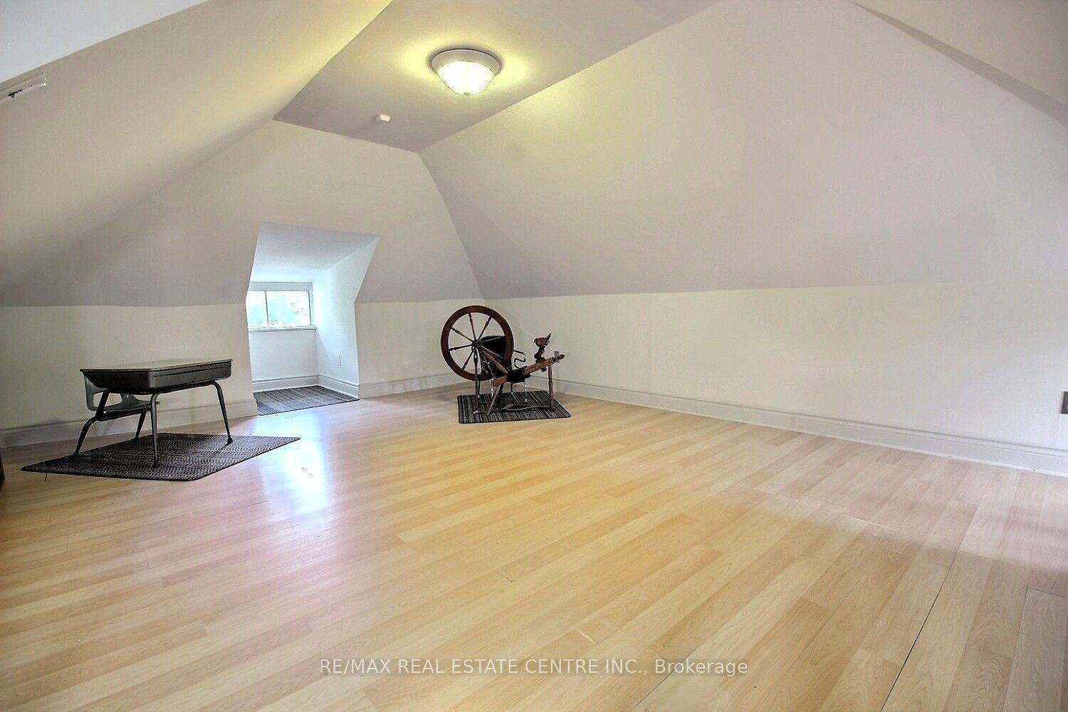 223 Water Street N Street Property Photo 15